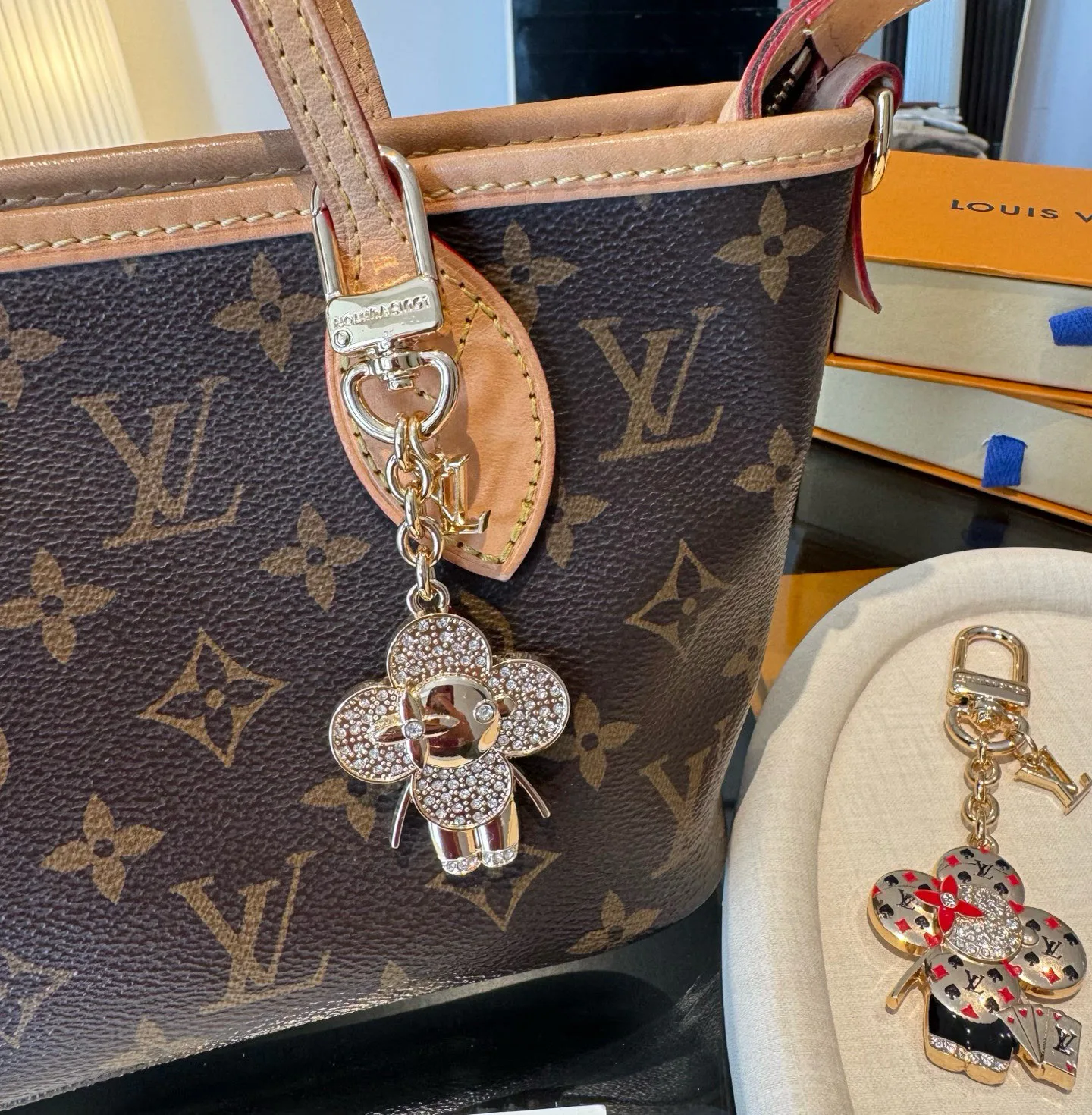 Ключницы Louis Vuitton 427621