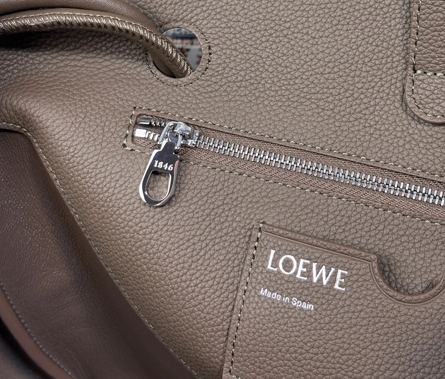 Классические Сумки Женские Loewe 11566875