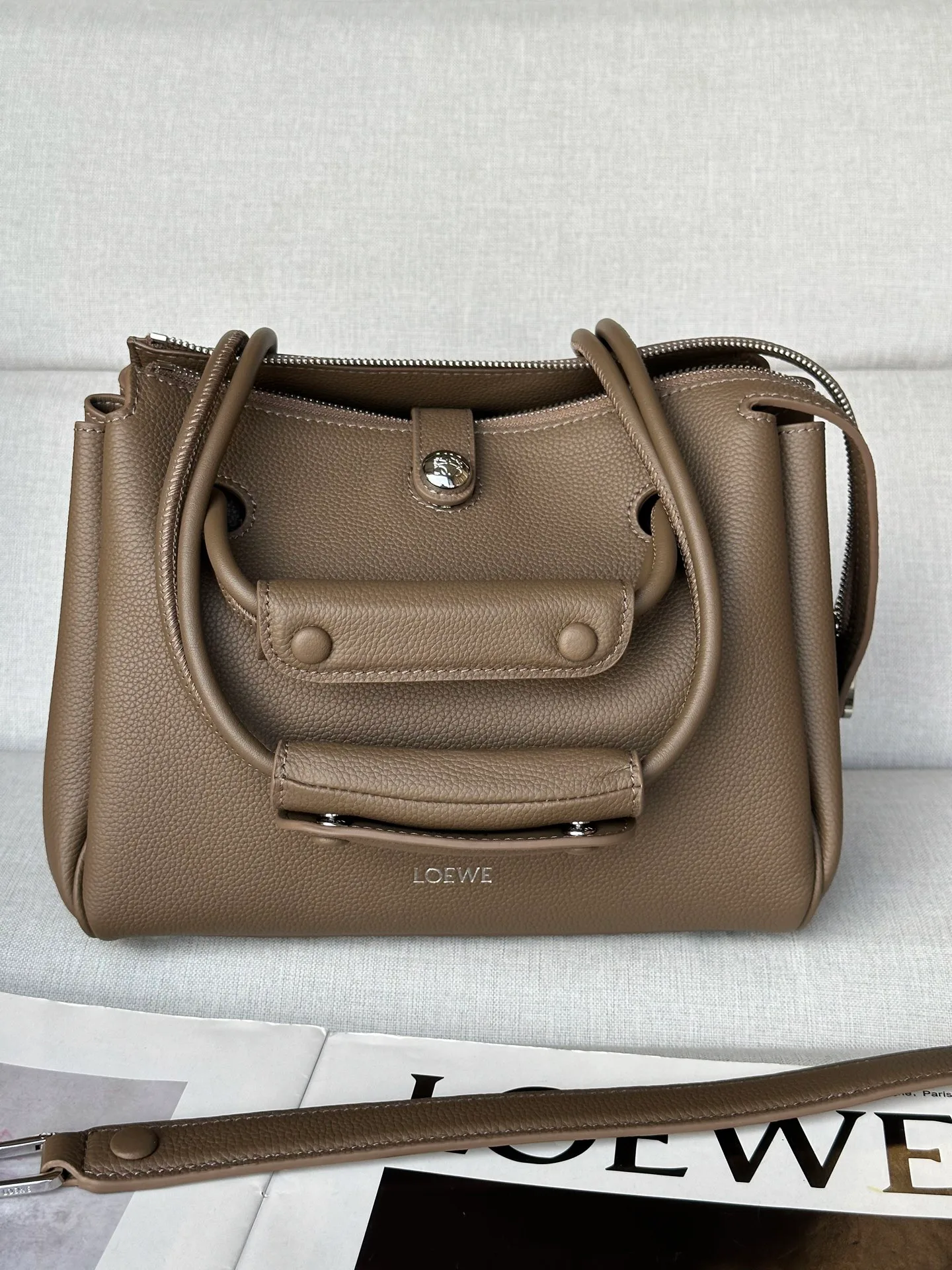 Классические Сумки Женские Loewe 17551243