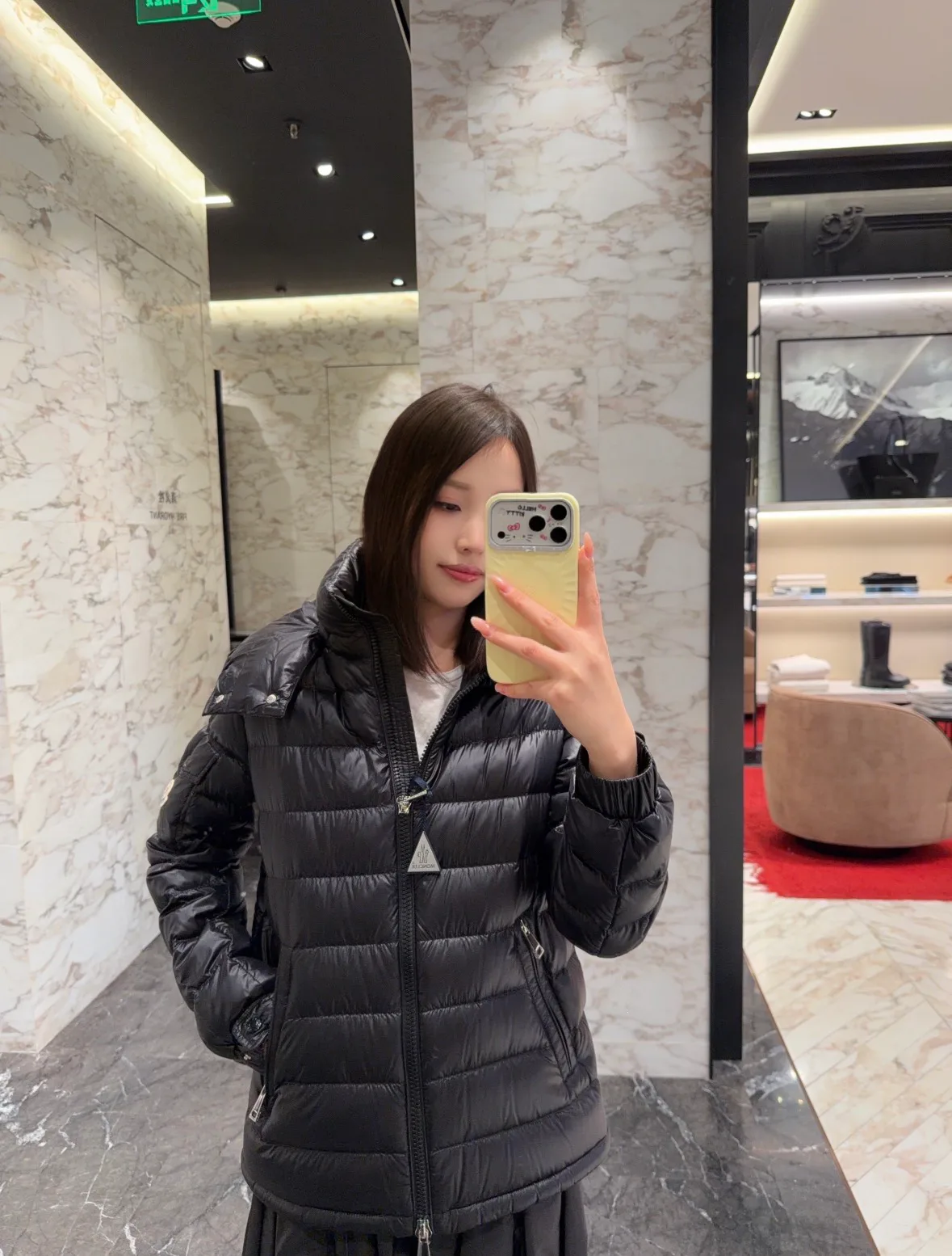 Куртки И Пуховики Женские Moncler 19488480