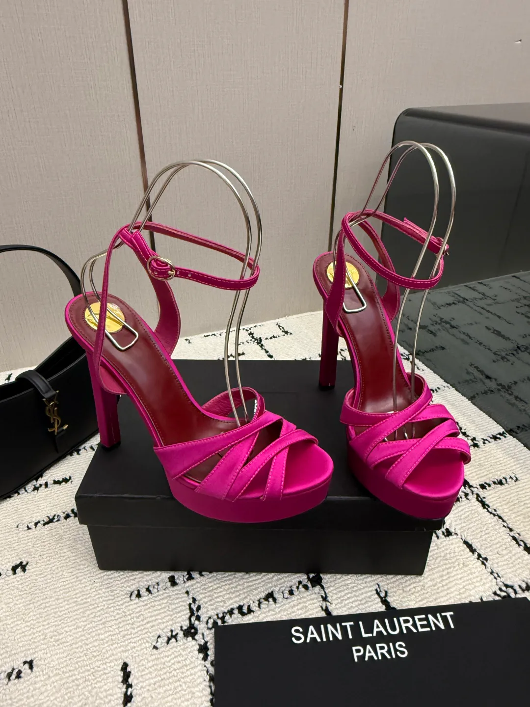 Босоножки Женские Saint Laurent 18049029