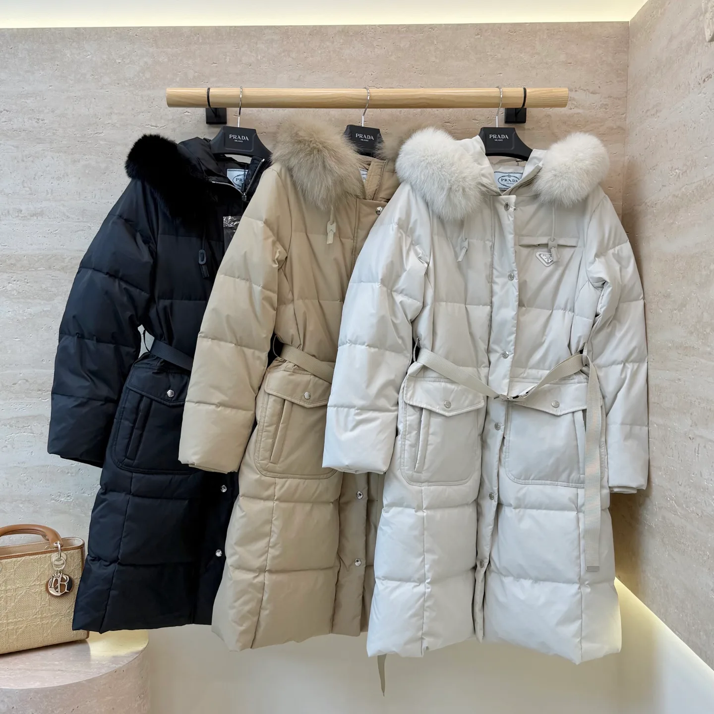 Куртки И Пуховики Женские Prada 18674648