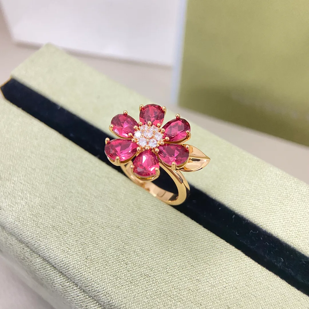 Бижутерия Van Cleef & Arpels 11704555