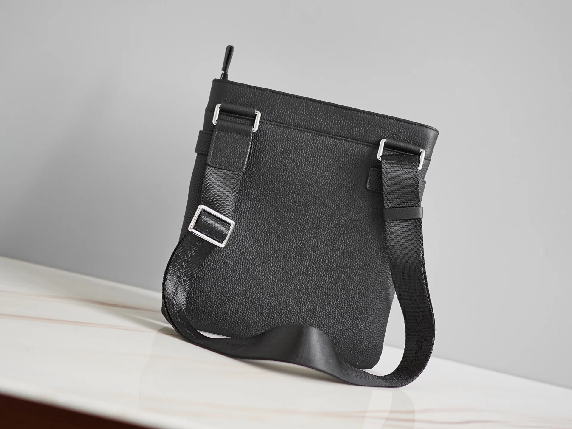 Кожаные Куртки И Дублёнки Мужские Salvatore Ferragamo 12723983