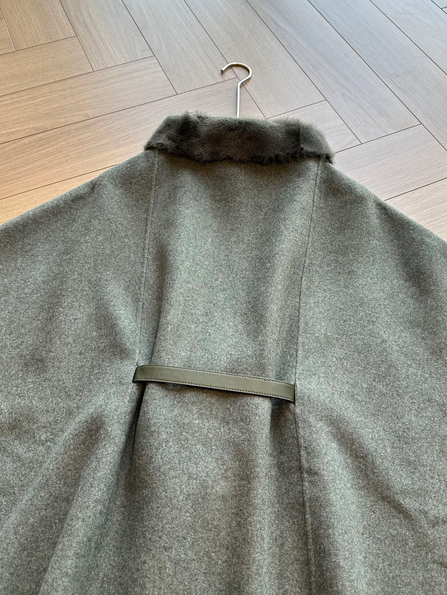 Пальто Женские Loro Piana 18197605