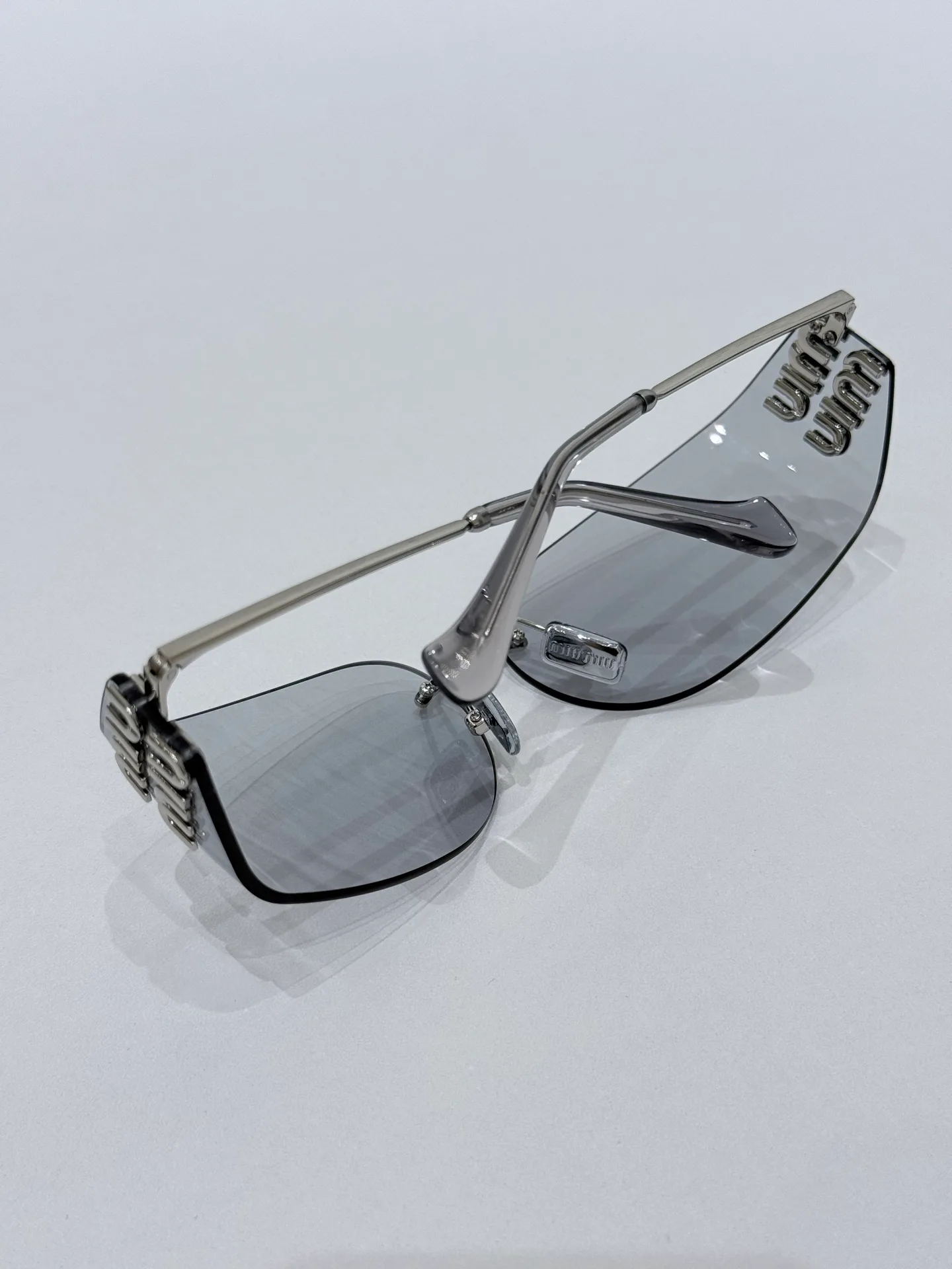 Очки Miu Miu 16951426