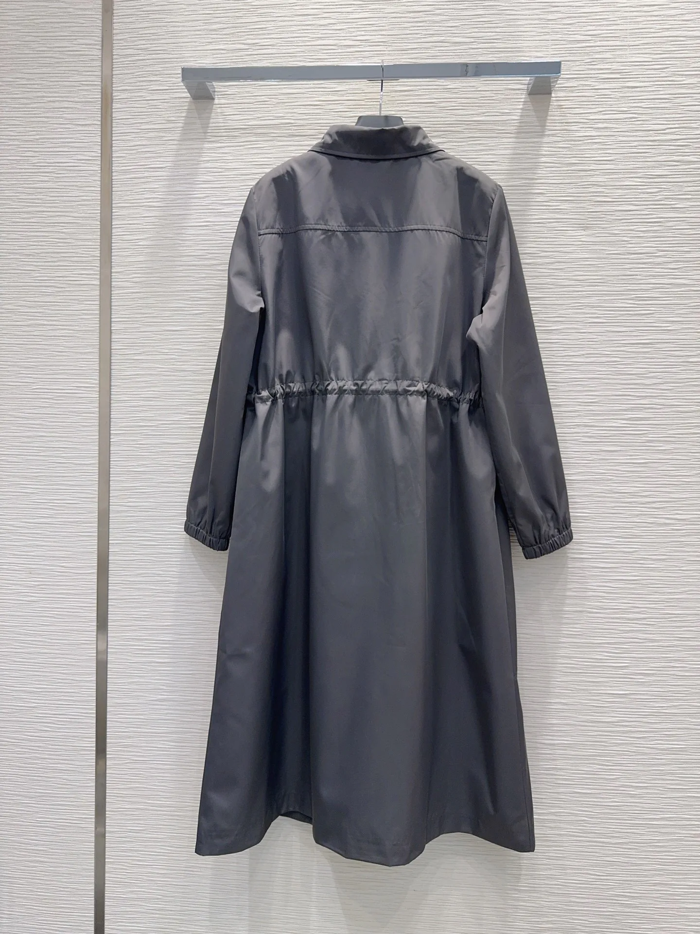 Куртки И Пуховики Женские Prada 17988397