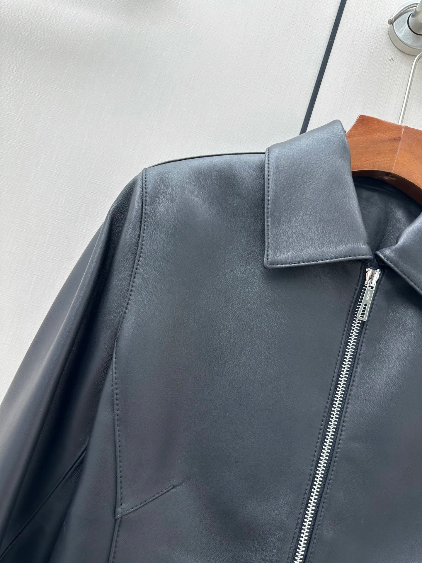 Кожаные Куртки И Дублёнки Женские Hermes 17633918