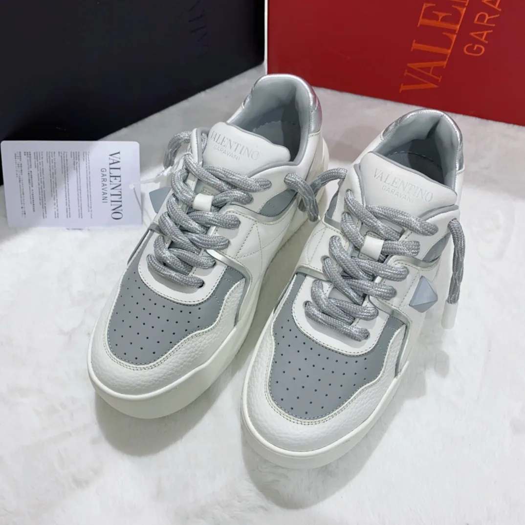 Кроссовки Женские Valentino 11707490