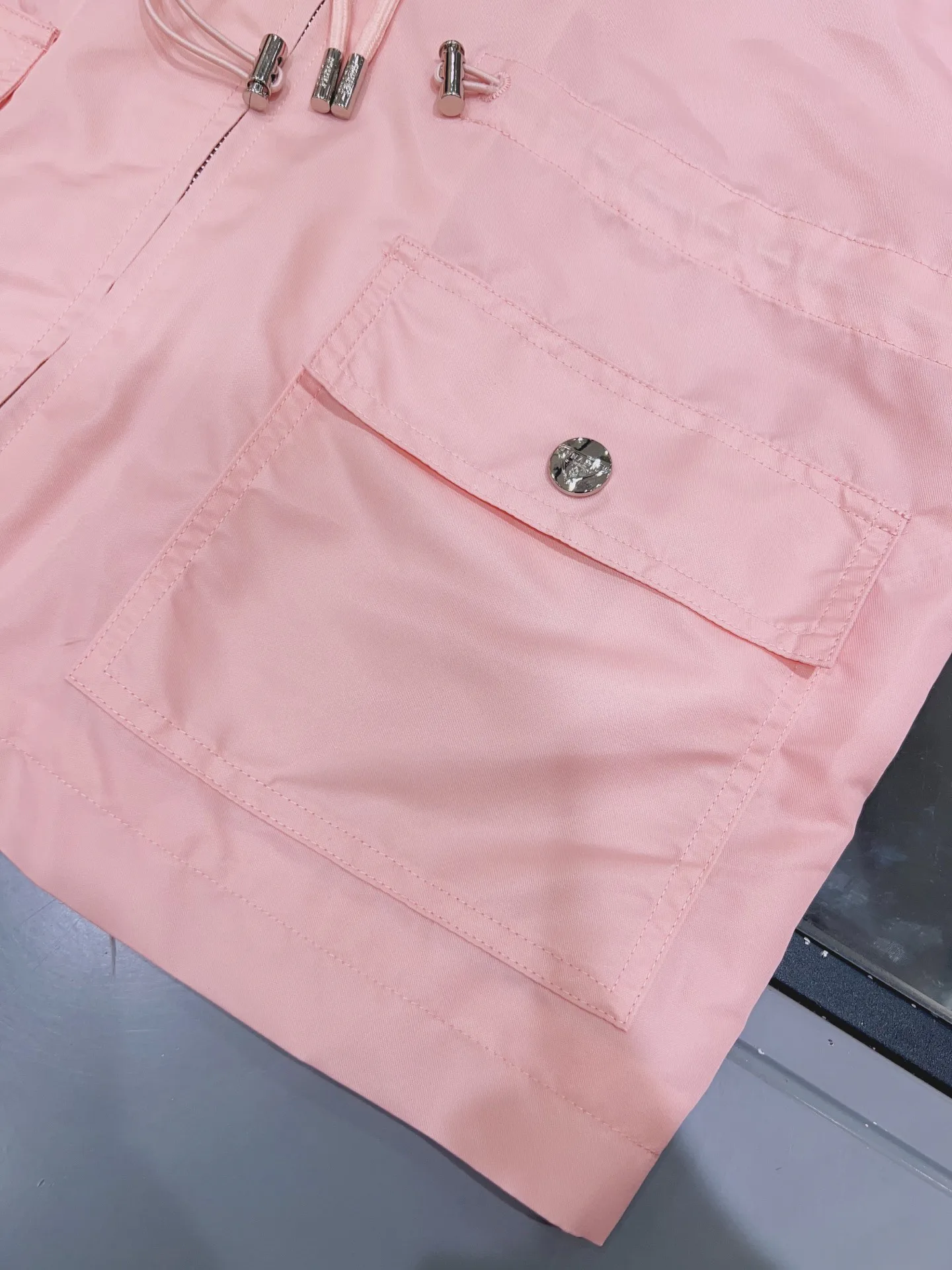 Куртки И Пуховики Женские Prada 11710962