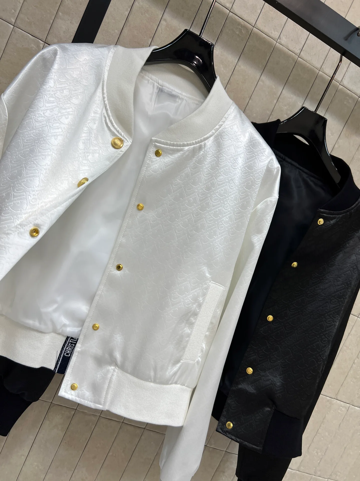 Куртки И Пуховики Женские Christian Dior 18728914