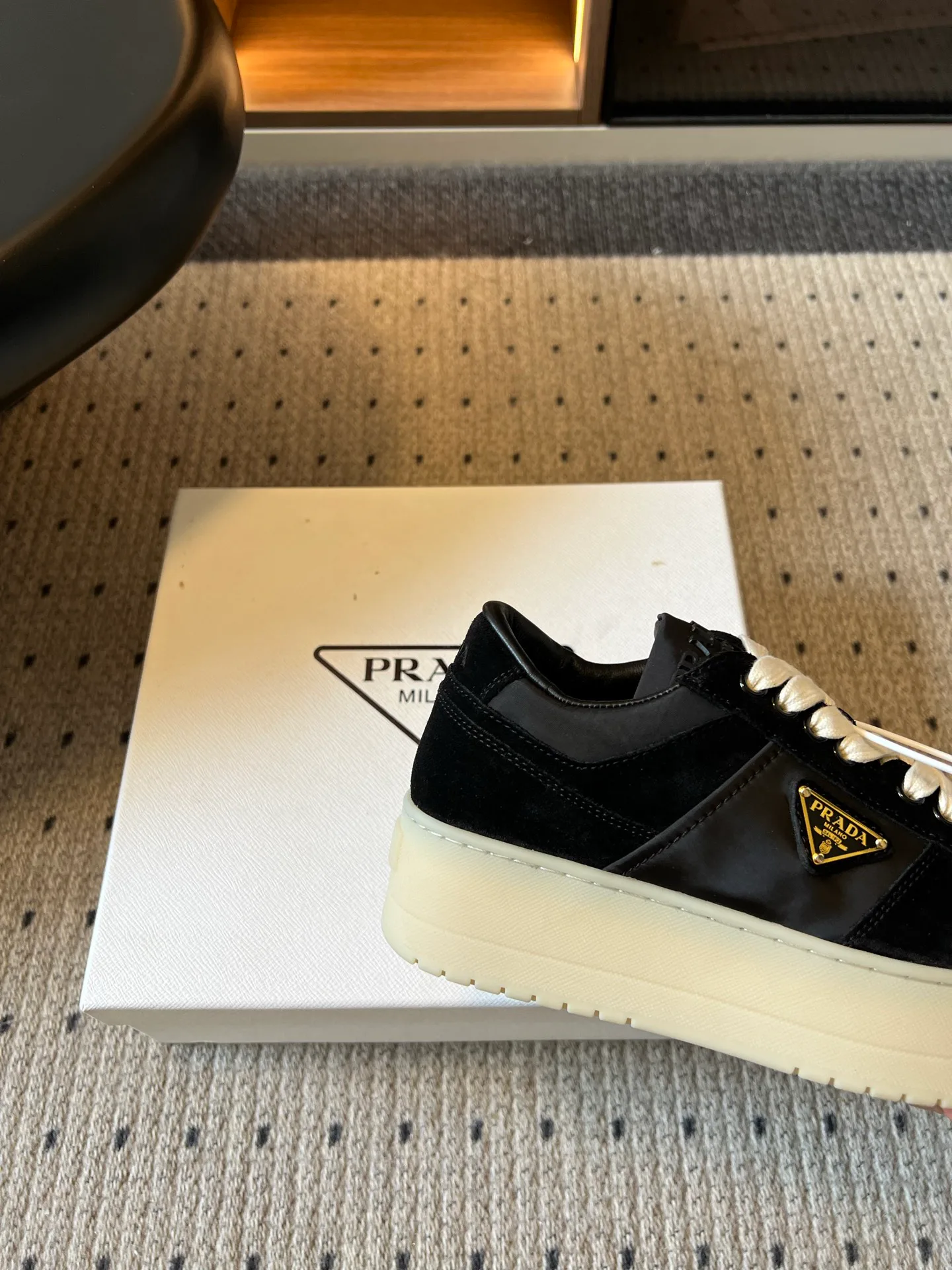 Кроссовки Женские Prada 18731912