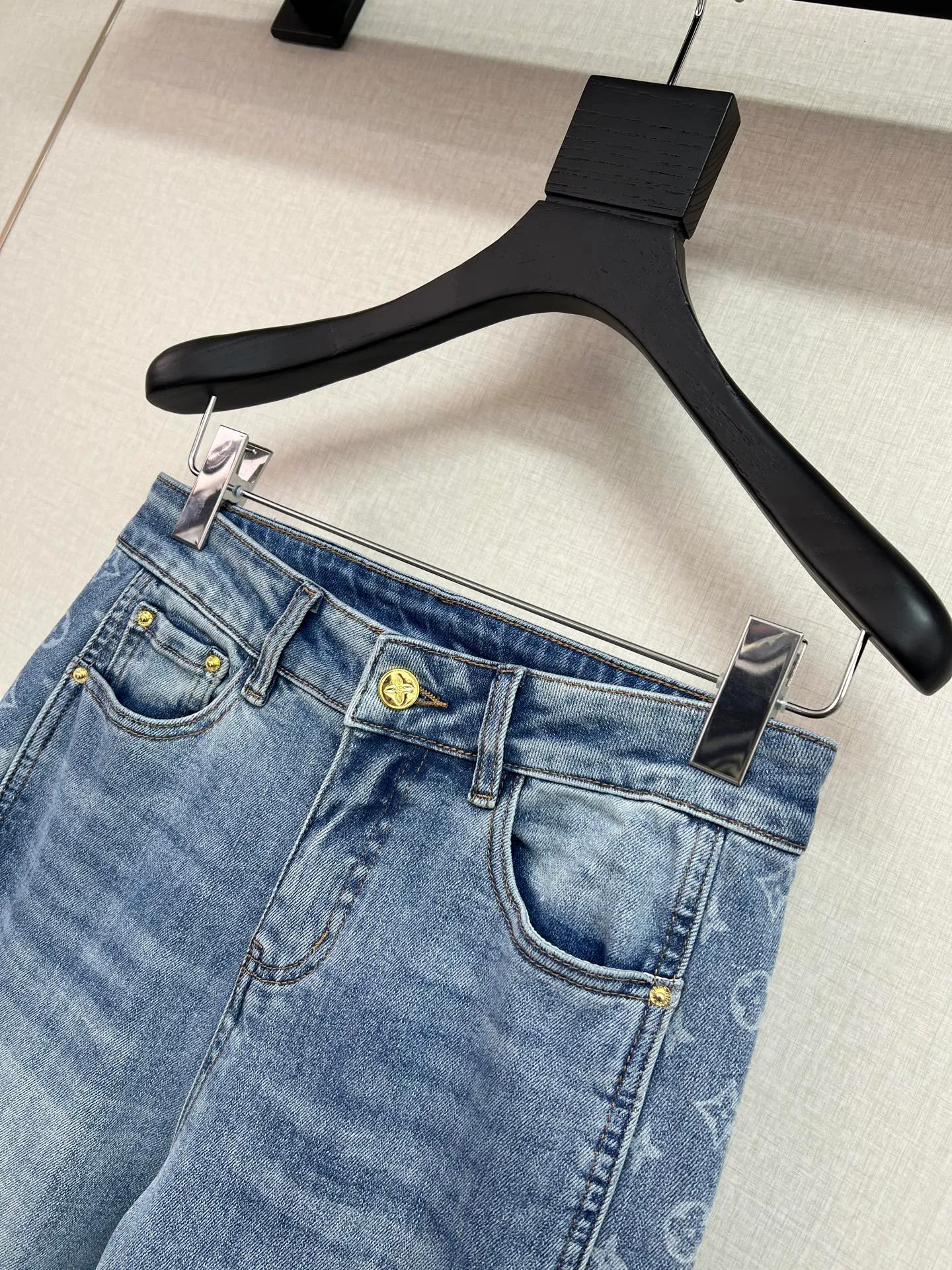Джинсы Женские Louis Vuitton 13233655