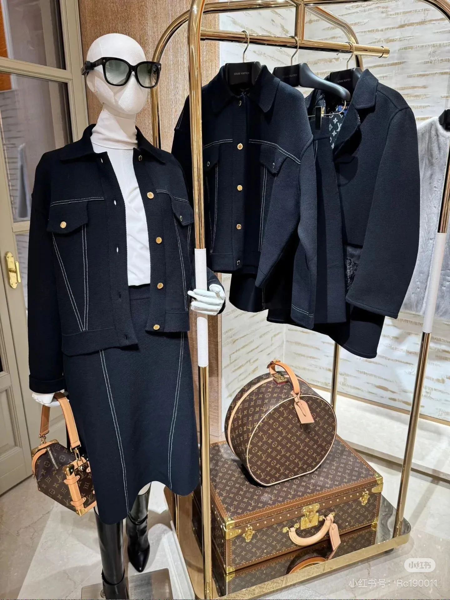 Куртки И Пуховики Женские Louis Vuitton 579168