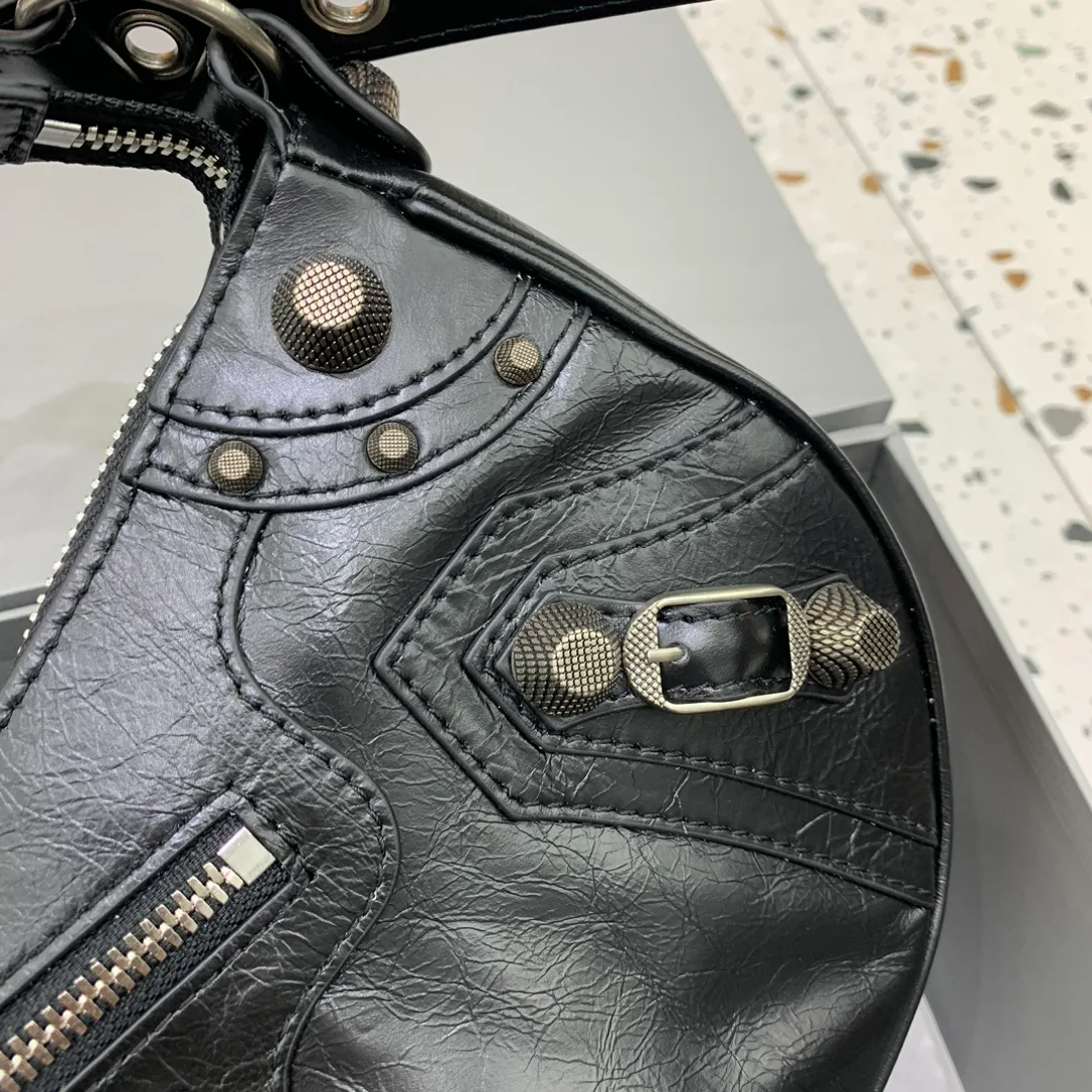 Сумки На Ремне Женские Balenciaga 12600664