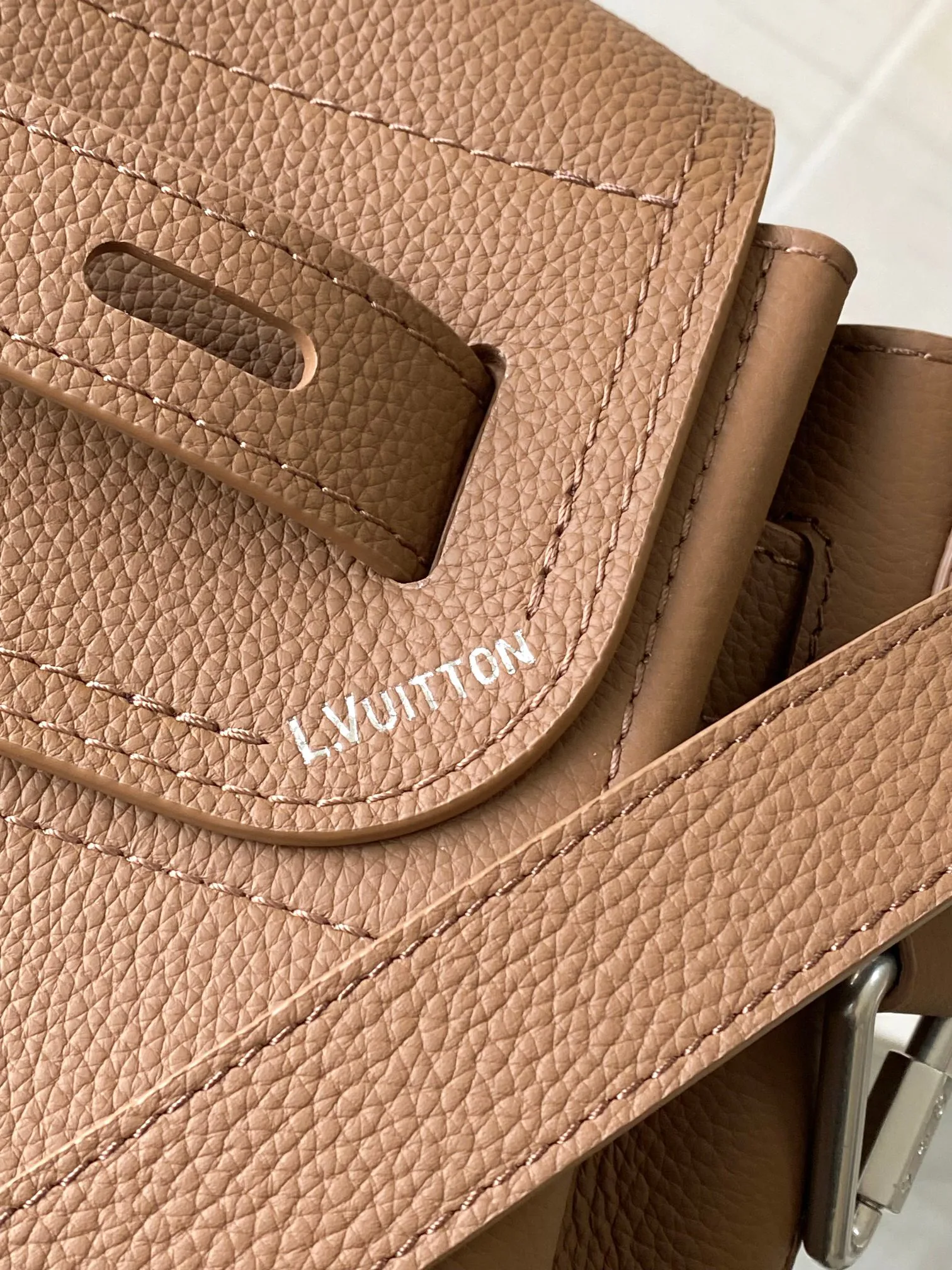 Классические Сумки Женские Louis Vuitton 11598816