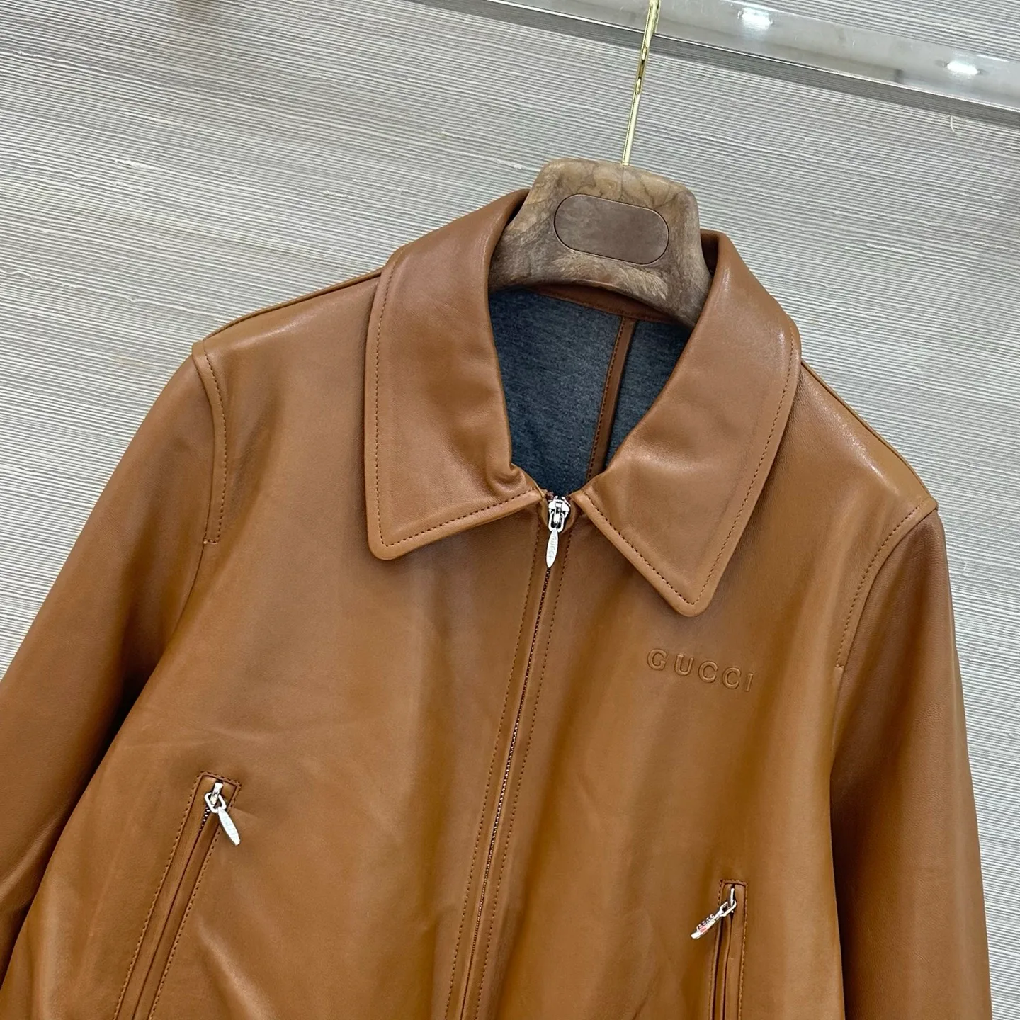 Кожаные Куртки И Дублёнки Женские Gucci 18027483