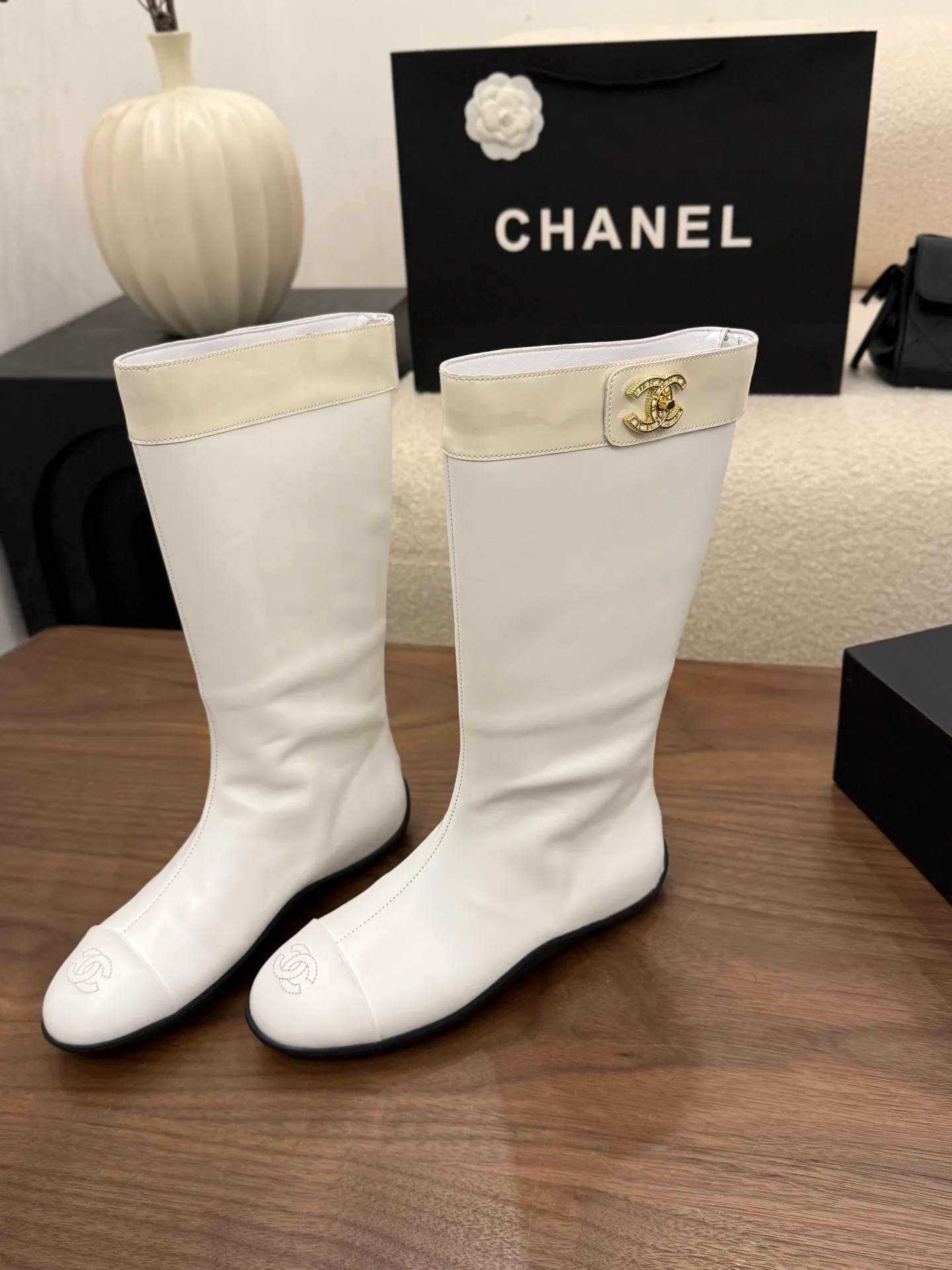 Сапоги Женские Chanel 18223567