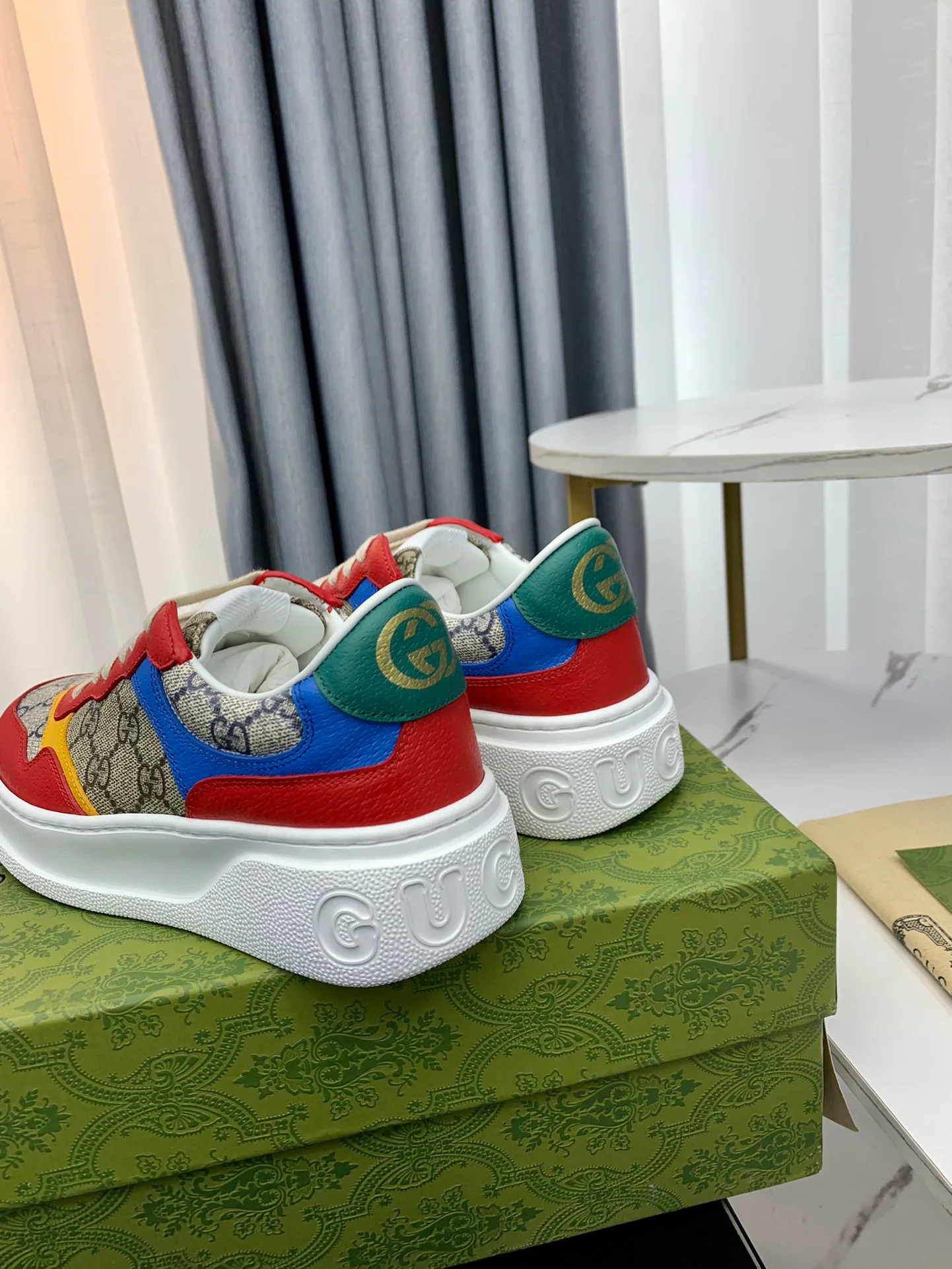Кроссовки Женские Gucci 12227964