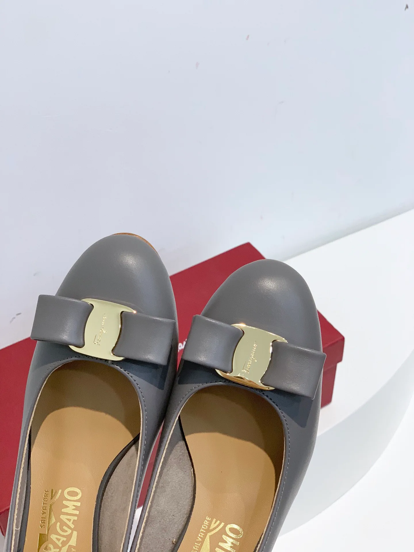 Туфли Женские Salvatore Ferragamo 578157