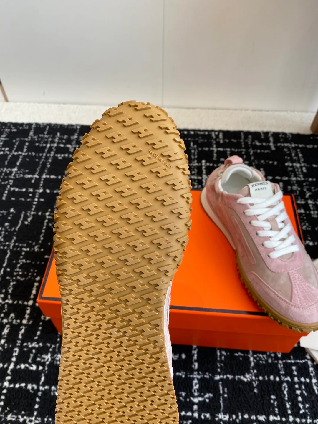 Кроссовки Женские Hermes 31877