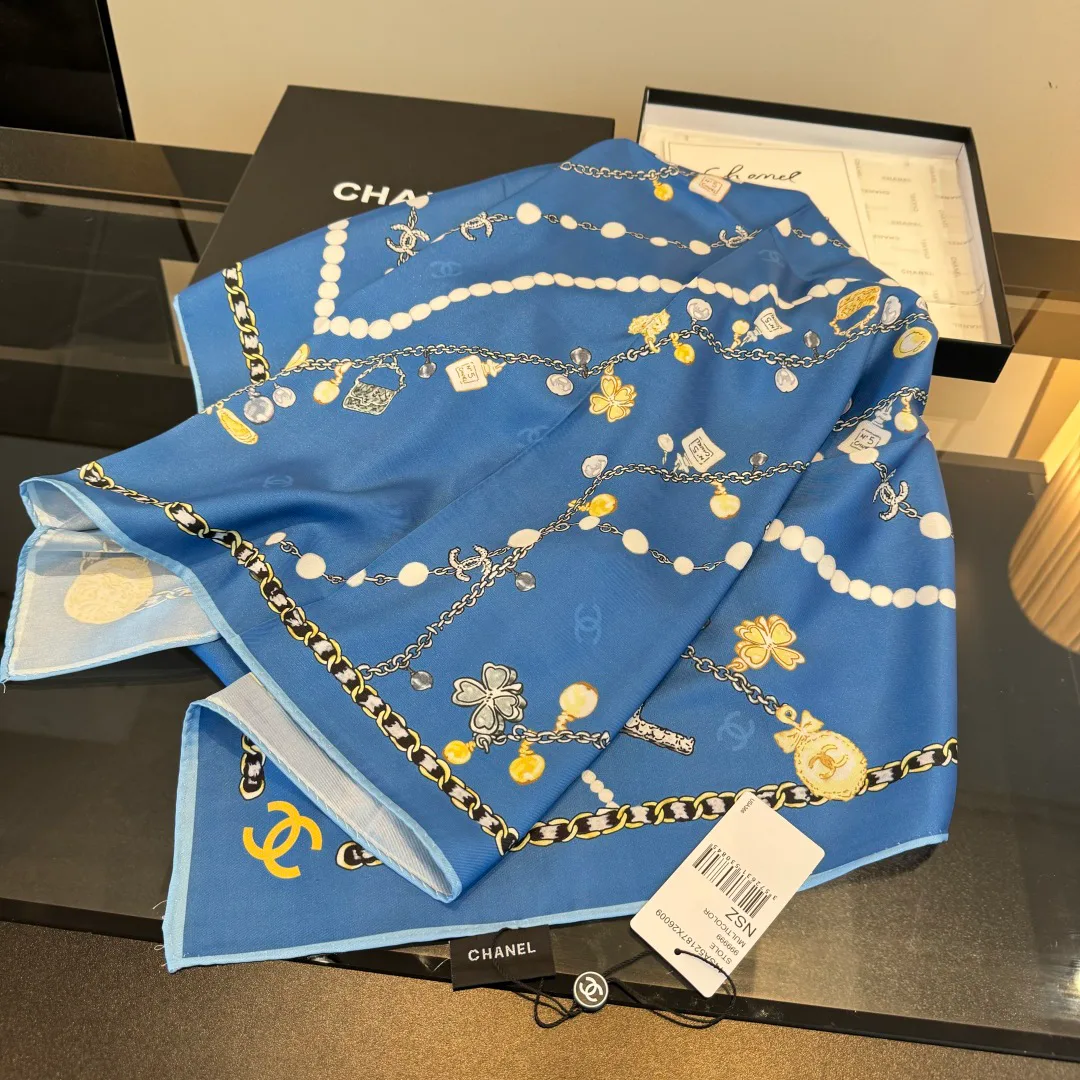 Платки Chanel 10978321