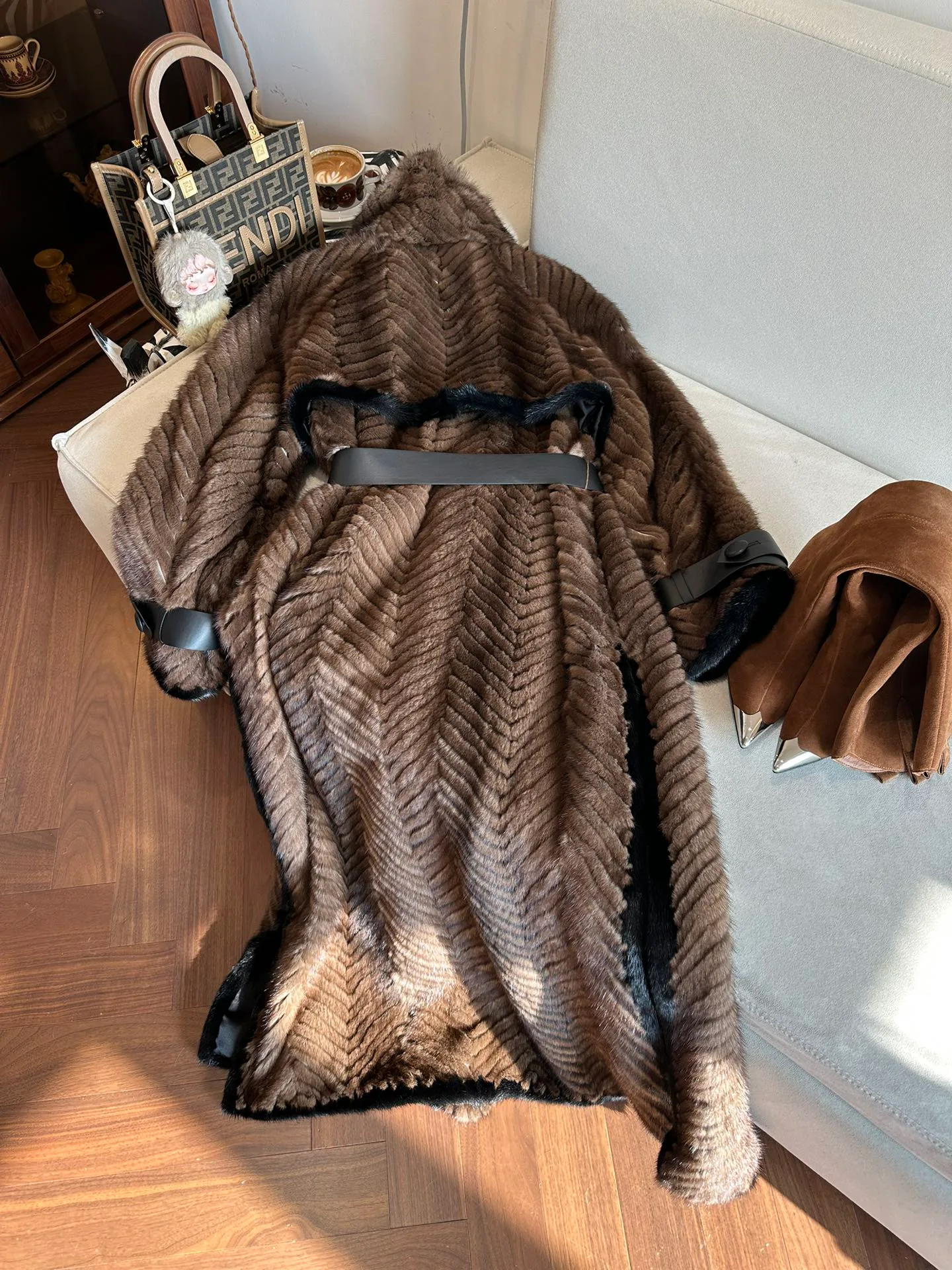 Шубы Женские Fendi 918088