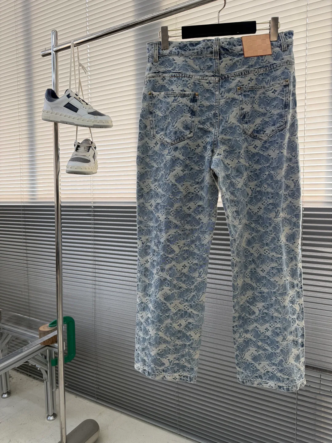 Брюки Мужские Louis Vuitton 10895523