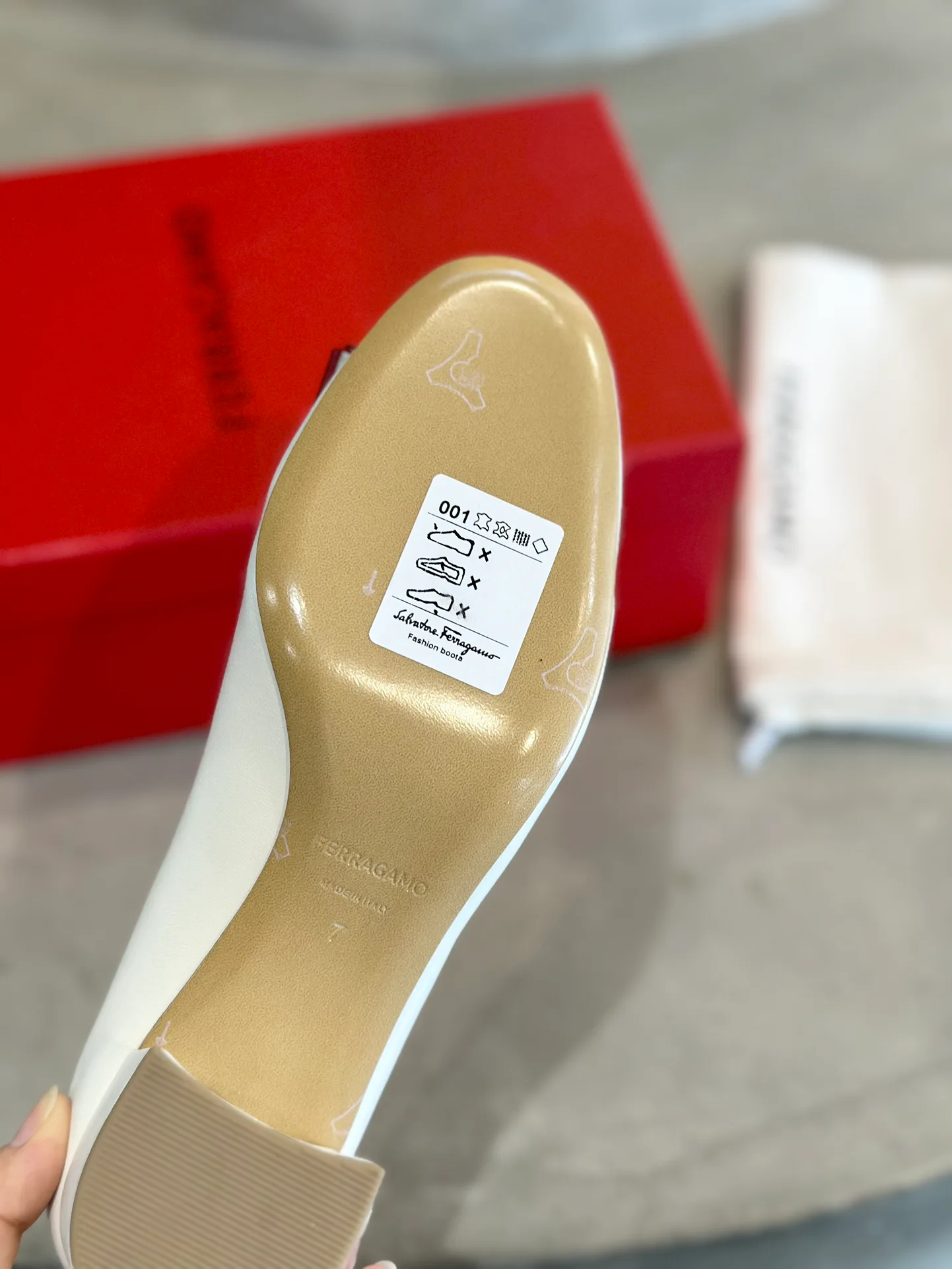 Туфли Женские Salvatore Ferragamo 11675554