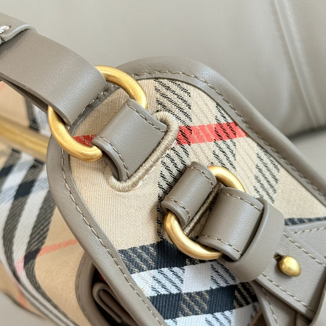 Сумки На Ремне Женские Burberry 16993935