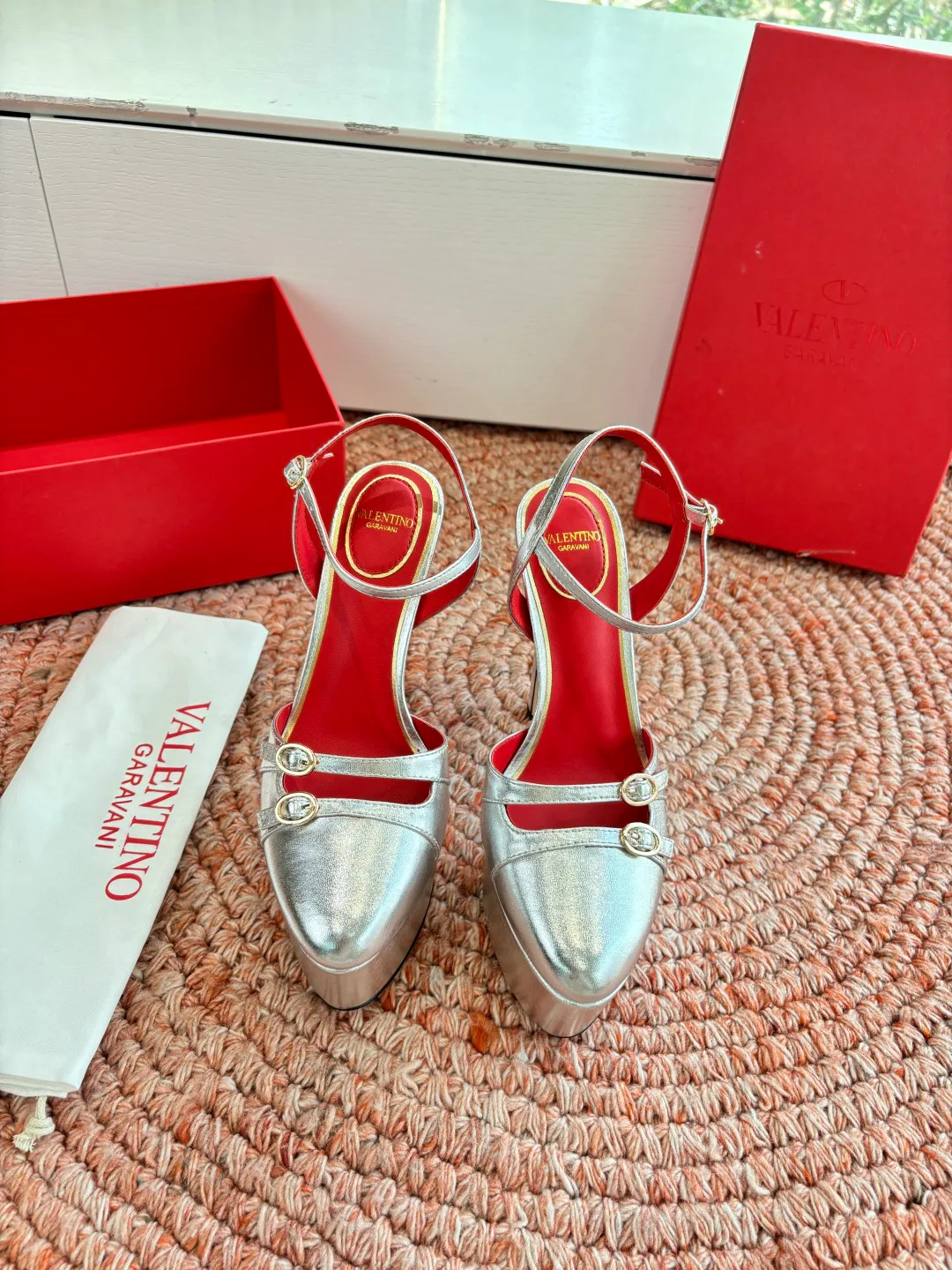 Босоножки Женские Valentino 11479969