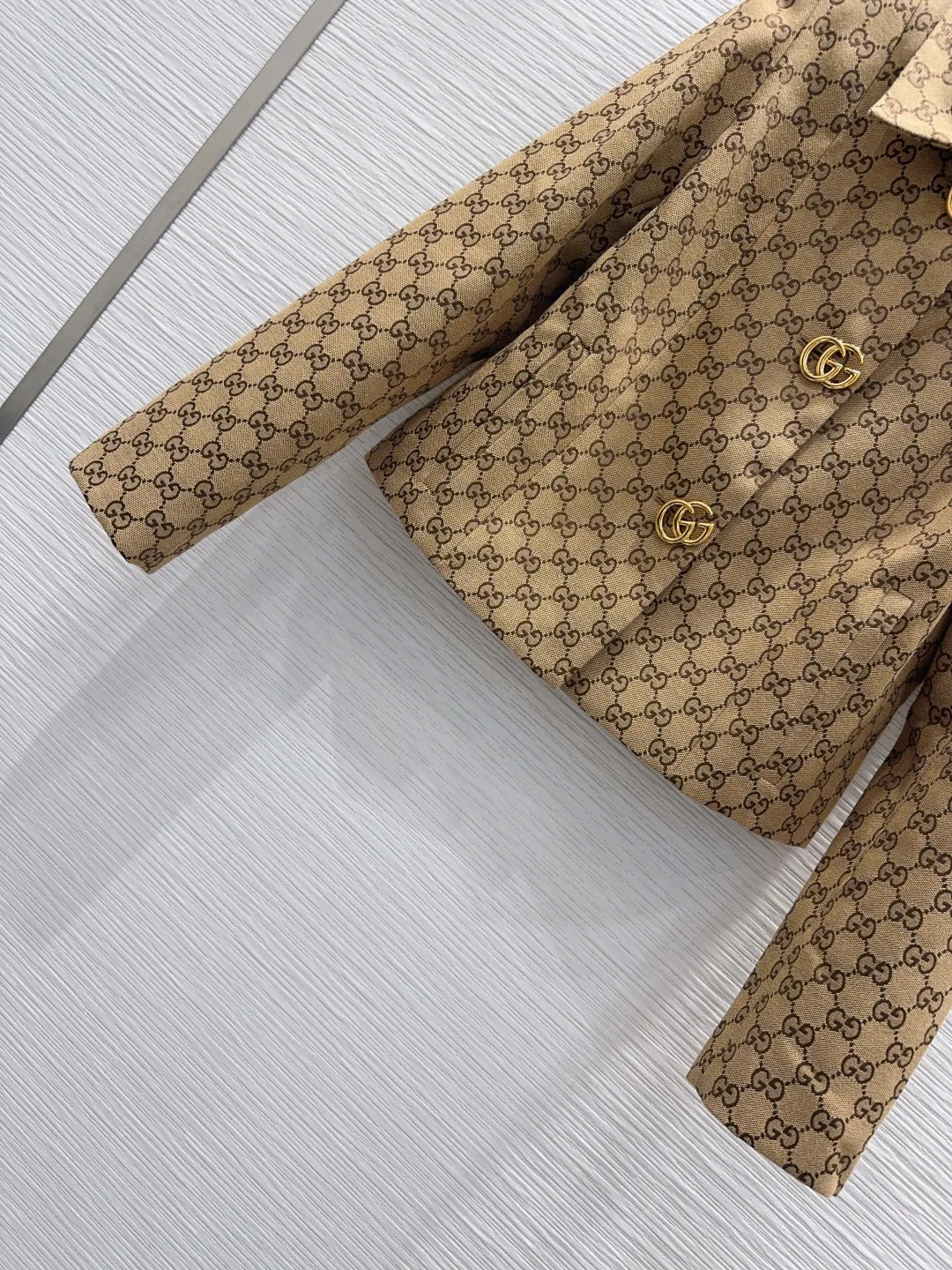 Жакеты Женские Gucci 18023279