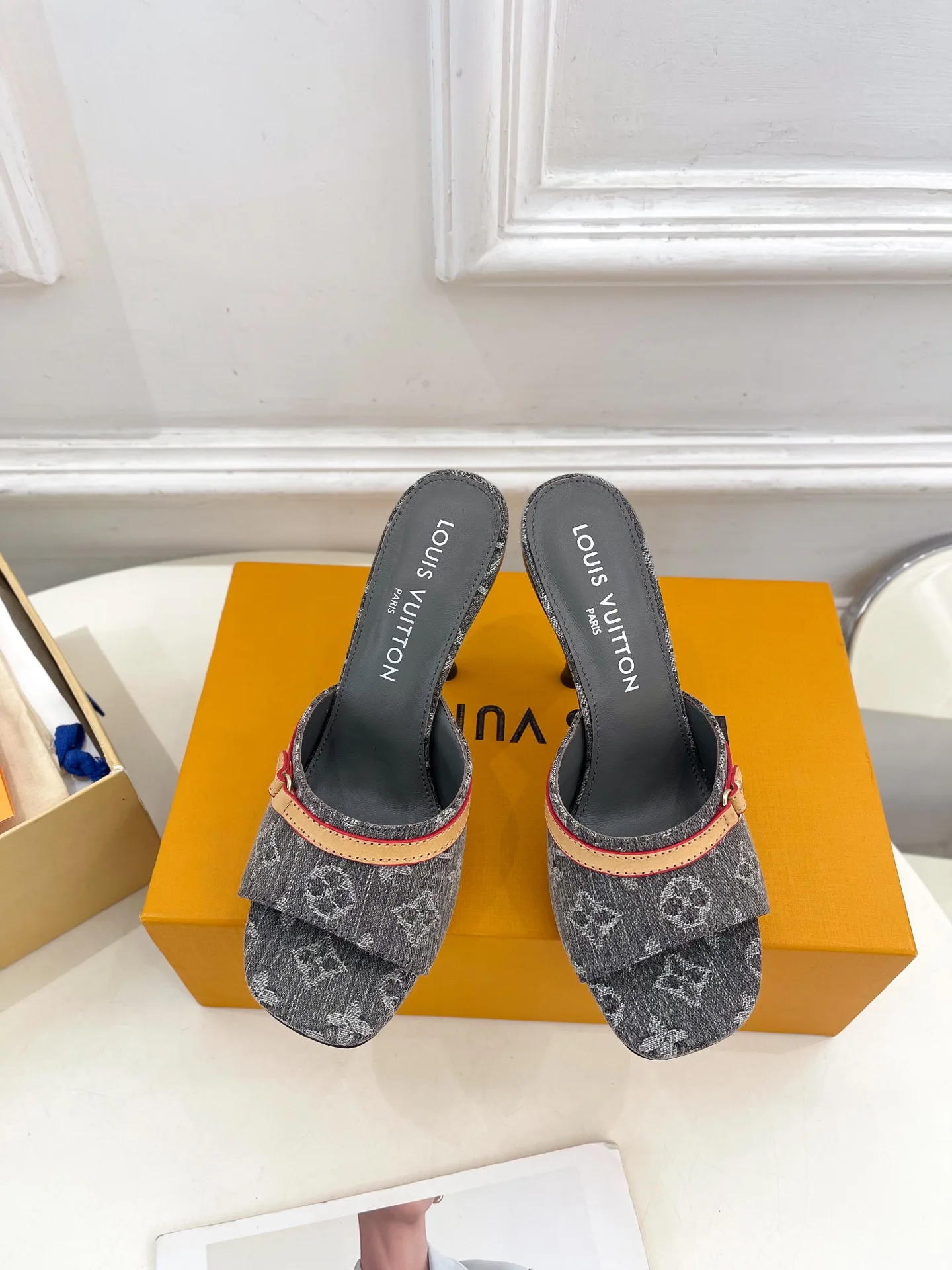 Туфли Женские Louis Vuitton 11458197