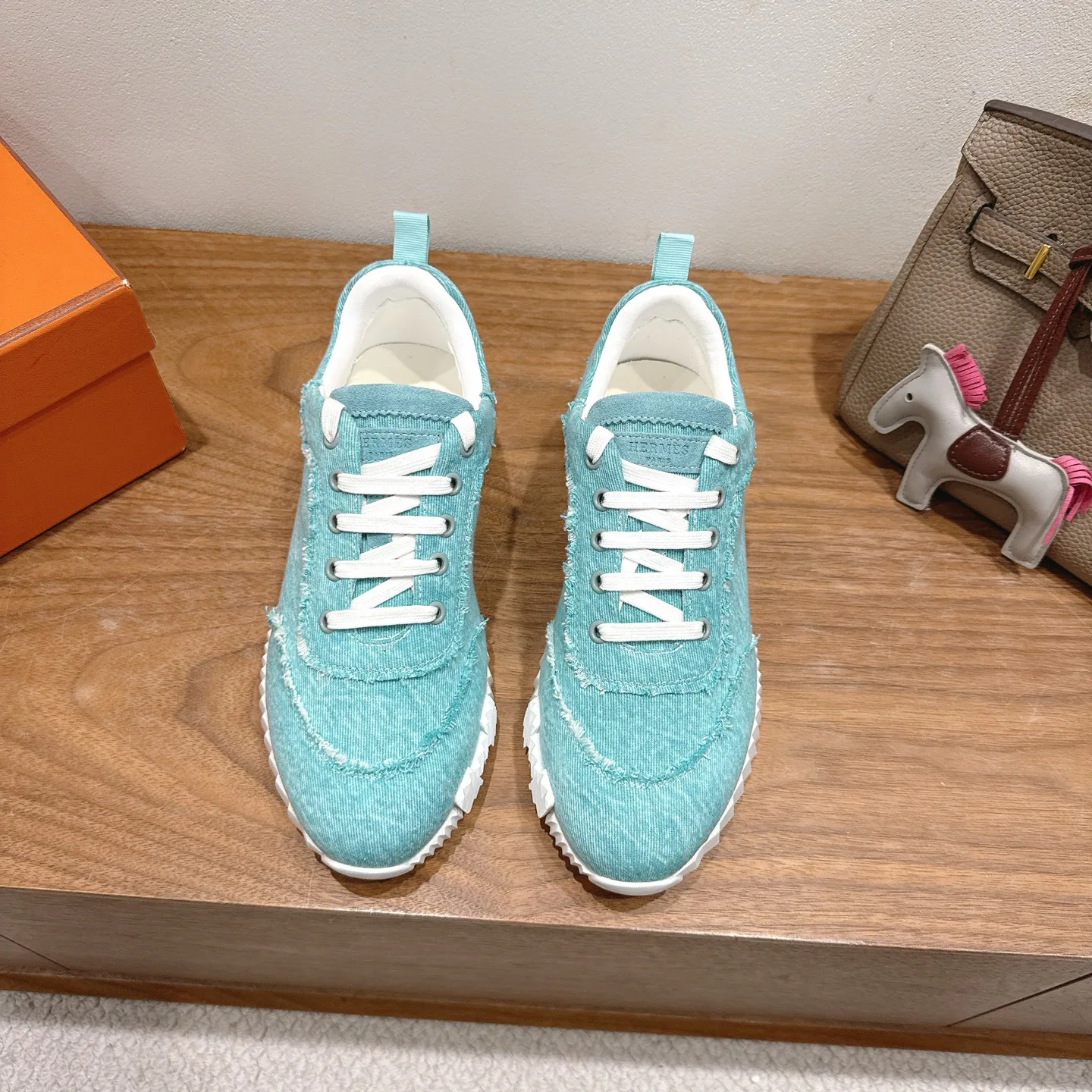 Кроссовки Женские Hermes 4214615