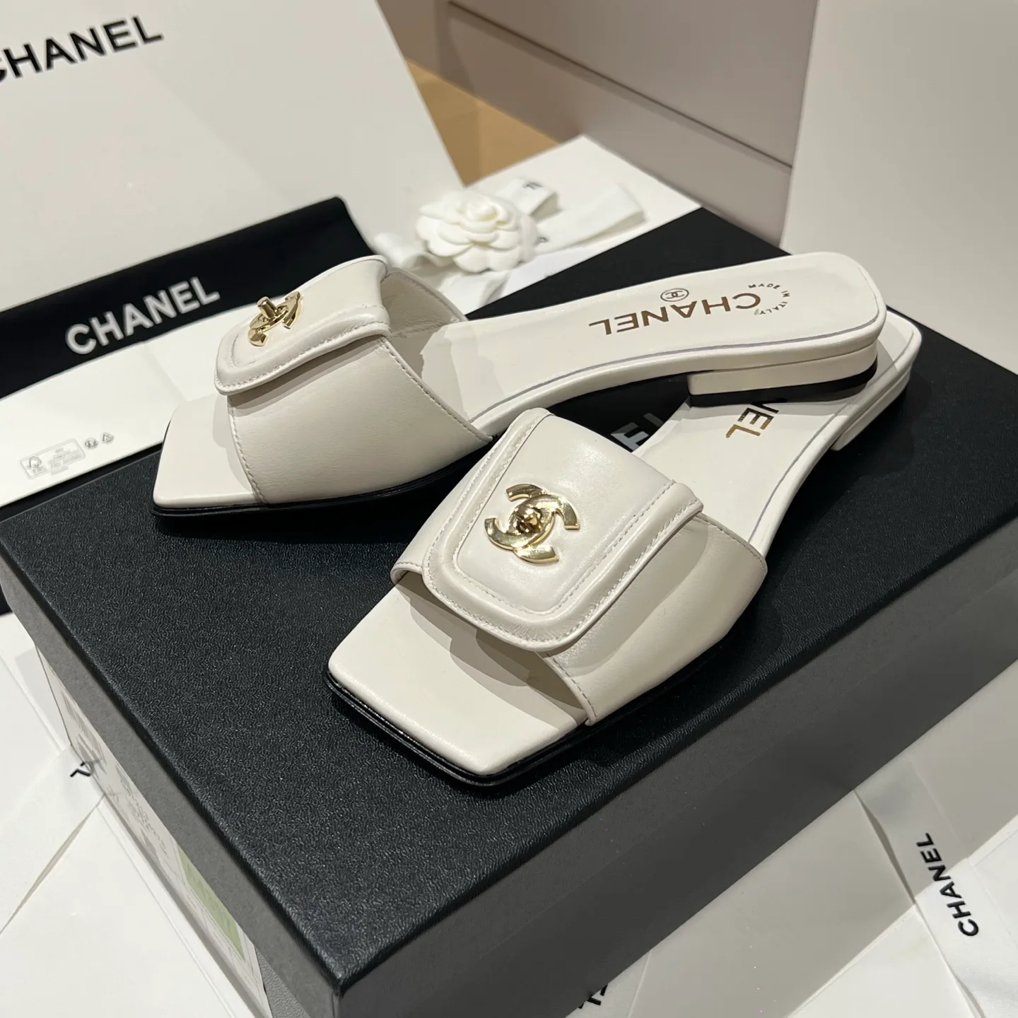 Туфли Женские Chanel 13299073