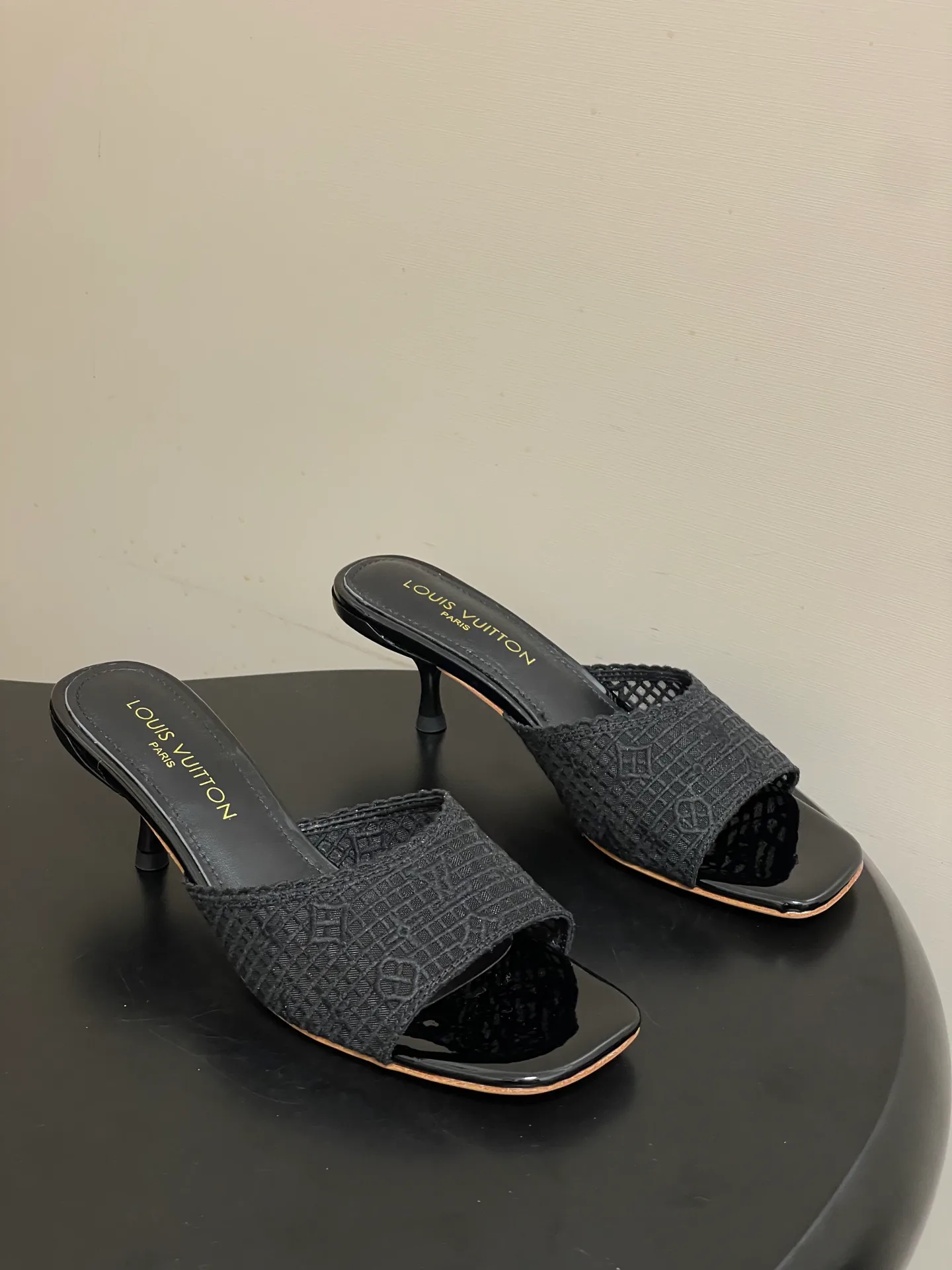 Босоножки Женские Louis Vuitton 13332560