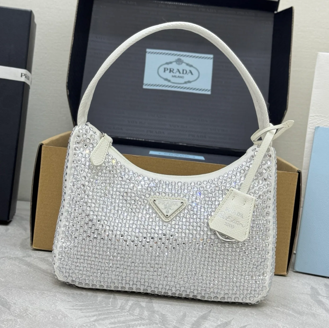 Сумки На Ремне Женские Prada 11788390