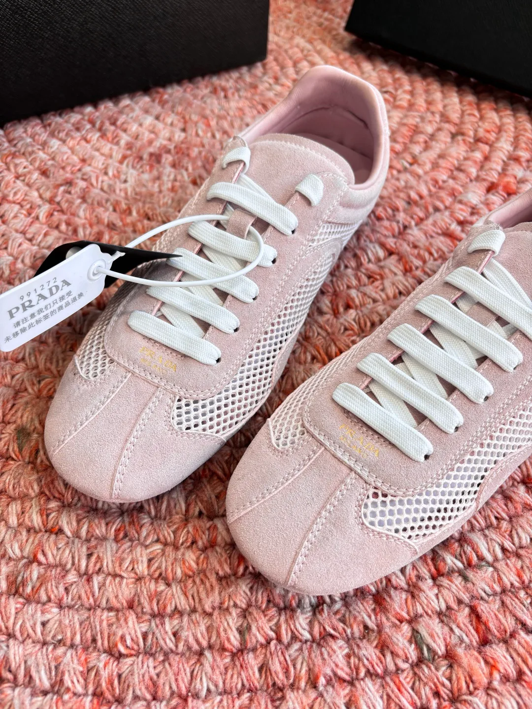 Кроссовки Женские Prada 10481246