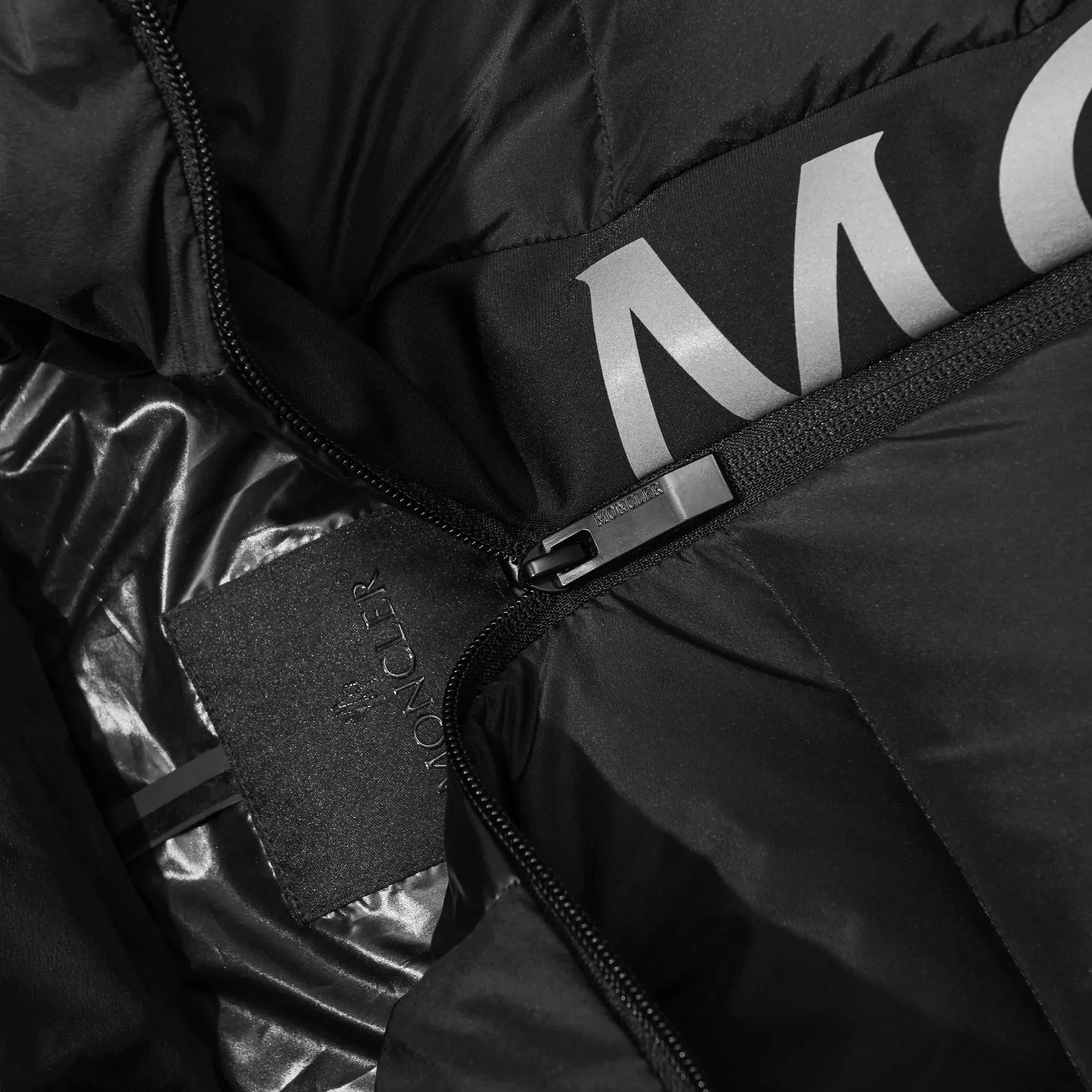 Куртки И Пуховики Женские Moncler 817107