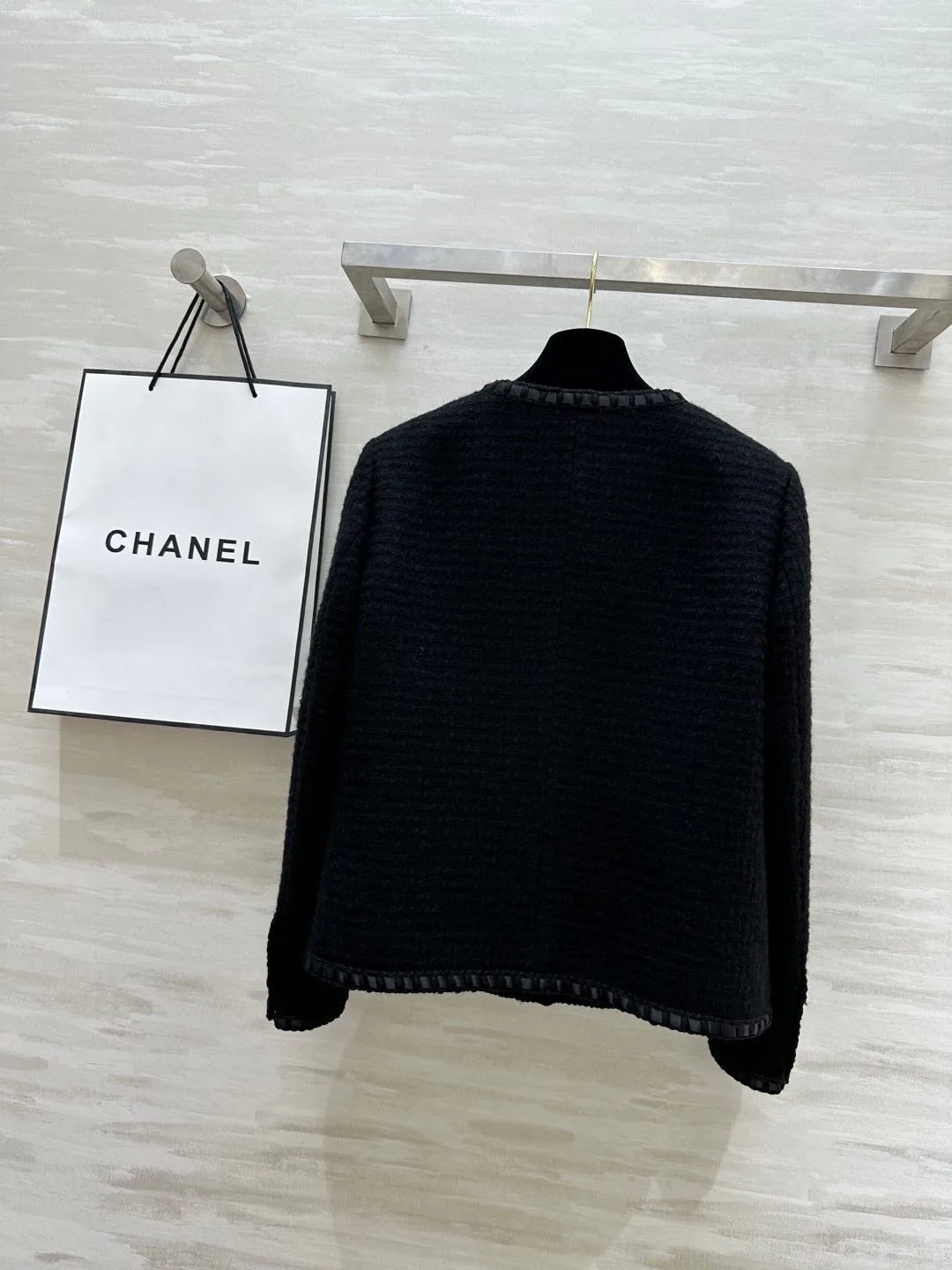 Куртки И Пуховики Женские Chanel 978662