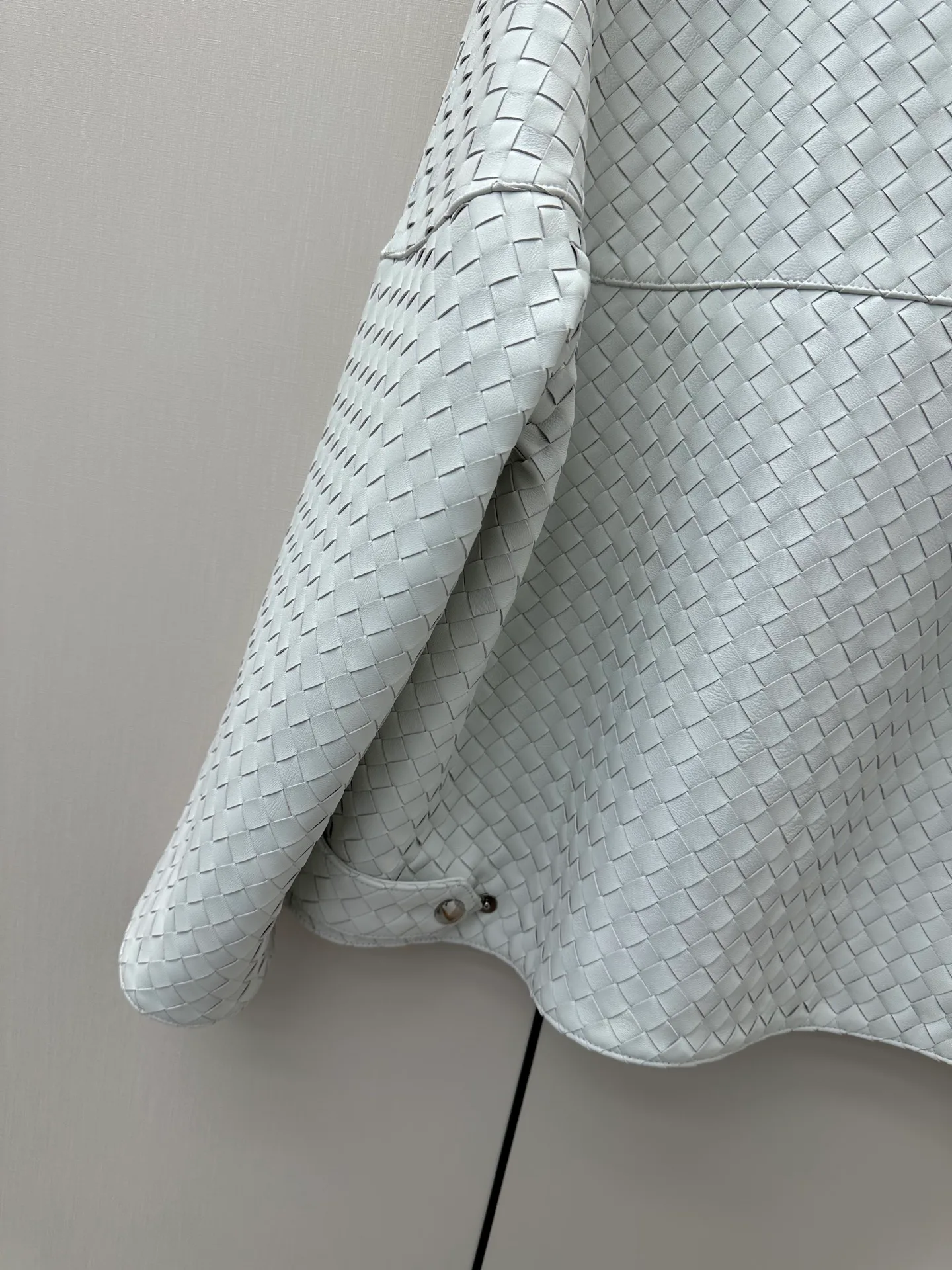 Кожаные Куртки И Дублёнки Женские Bottega Veneta 18061239