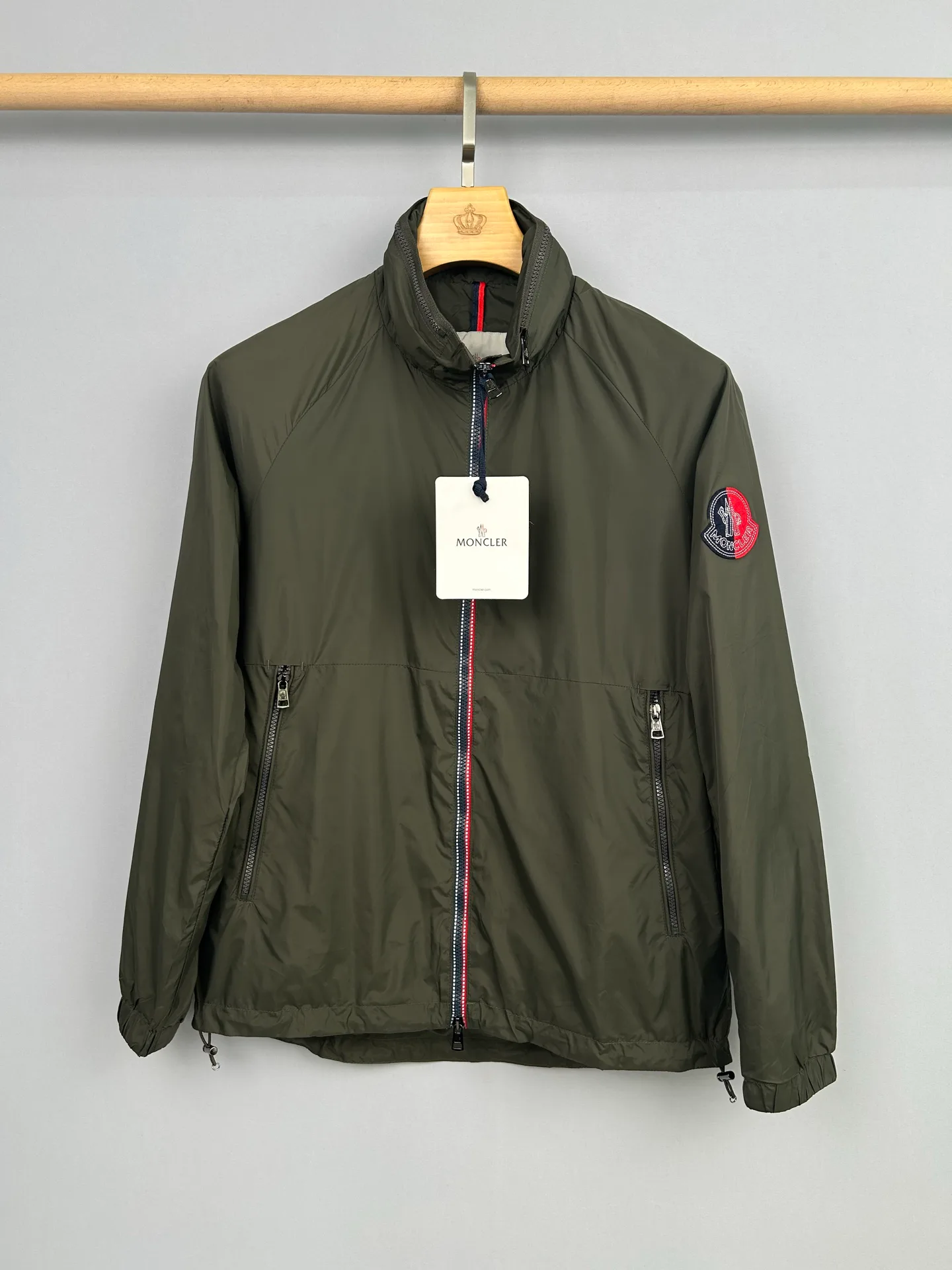 Куртки И Пуховики Мужские Moncler 13137535