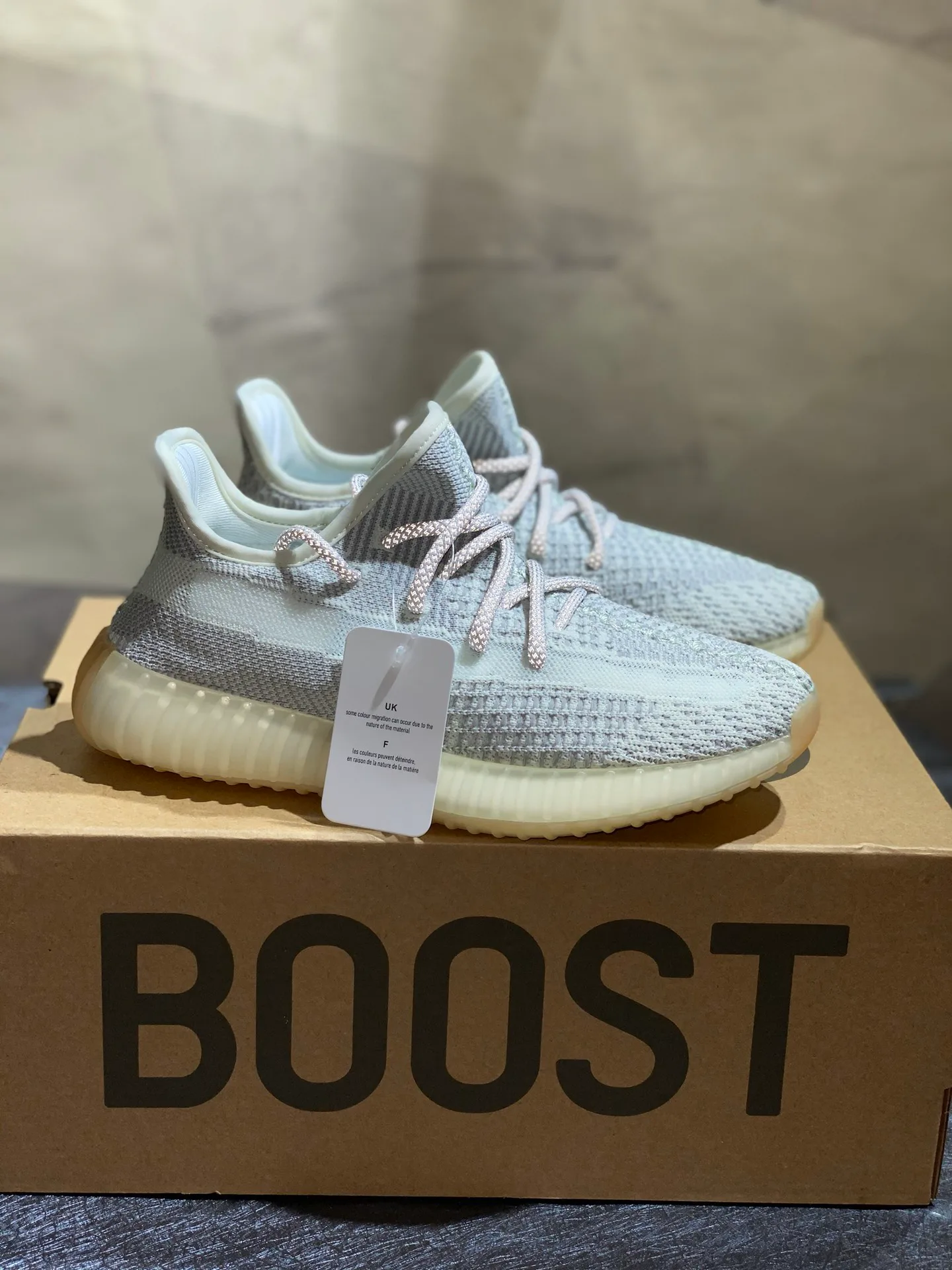 Кроссовки Женские Yeezy 17326257