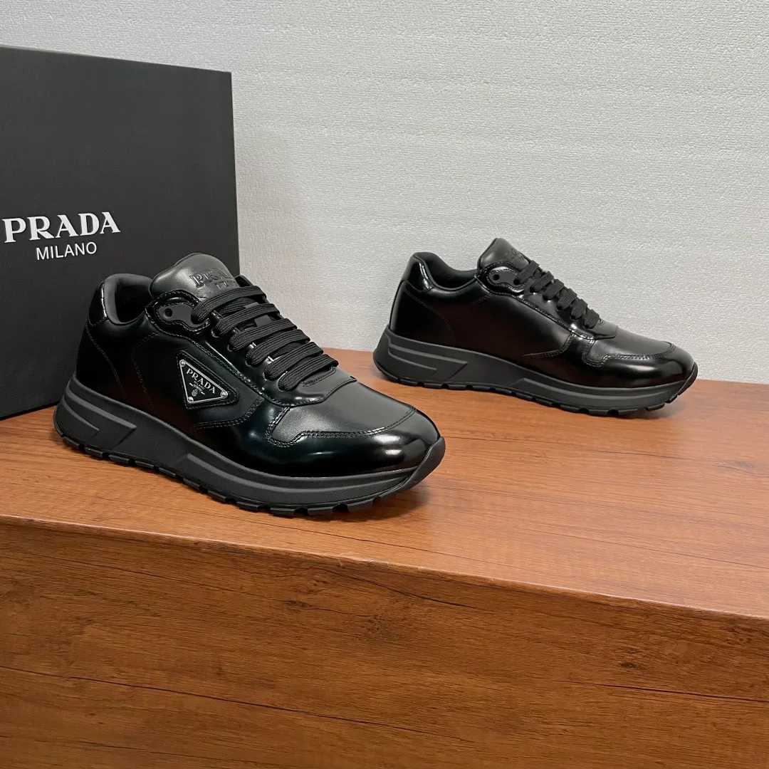 Кроссовки Мужские Prada 12834414
