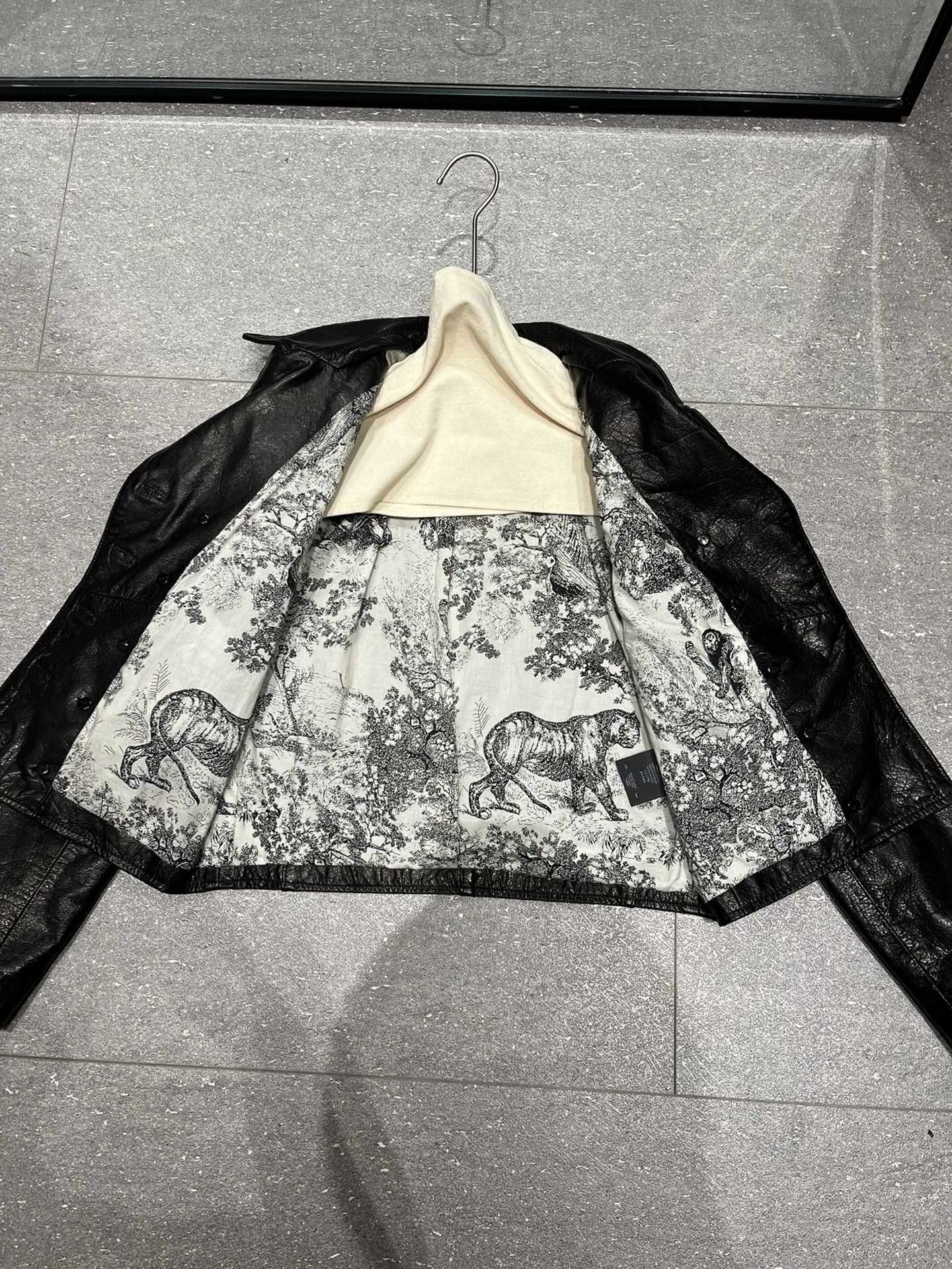 Кожаные Куртки И Дублёнки Женские Christian Dior 10088591