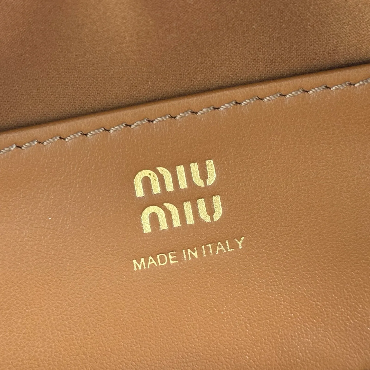 Классические Сумки Женские Miu Miu 12859987