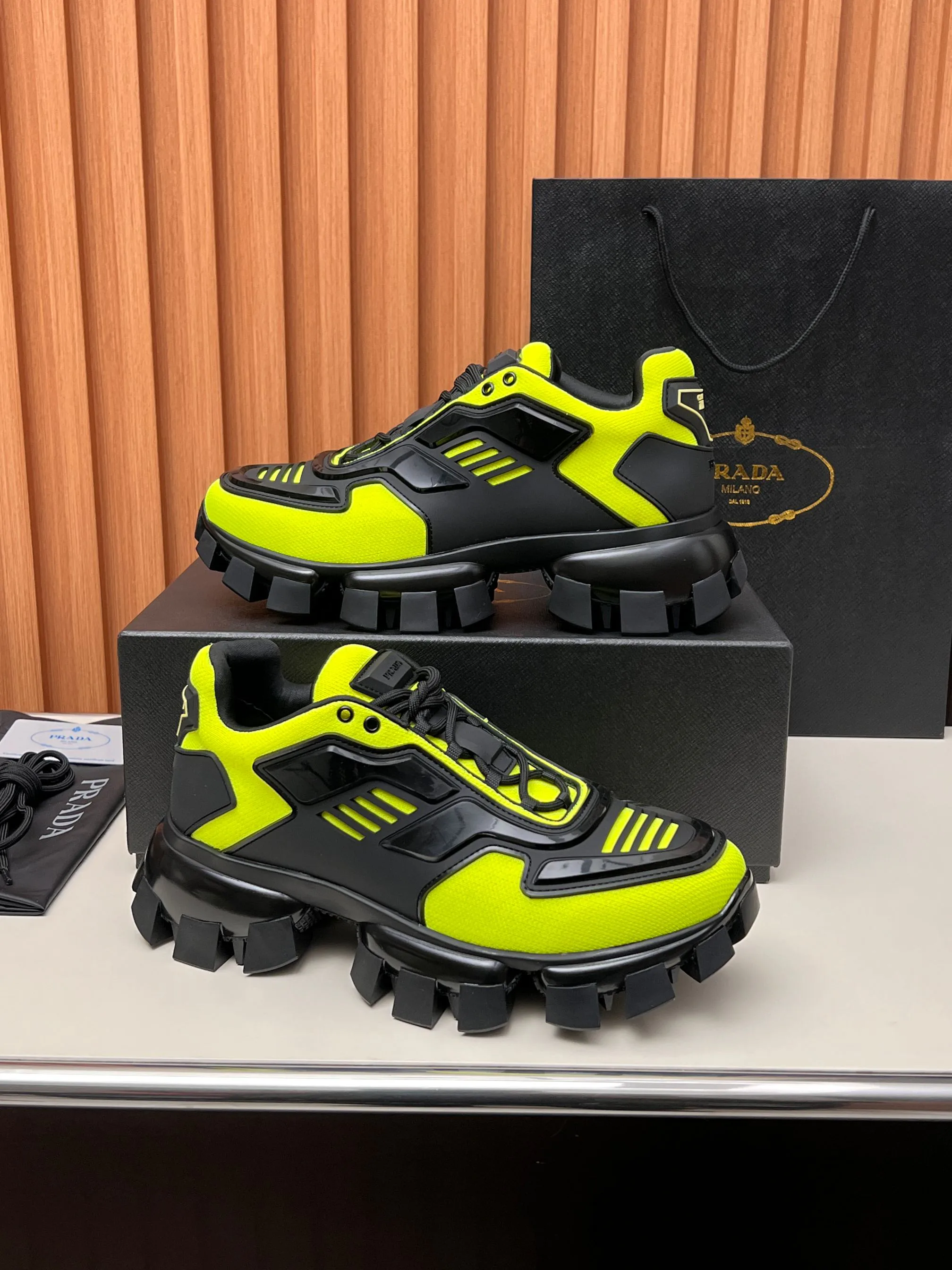 Кроссовки Женские Prada 881683