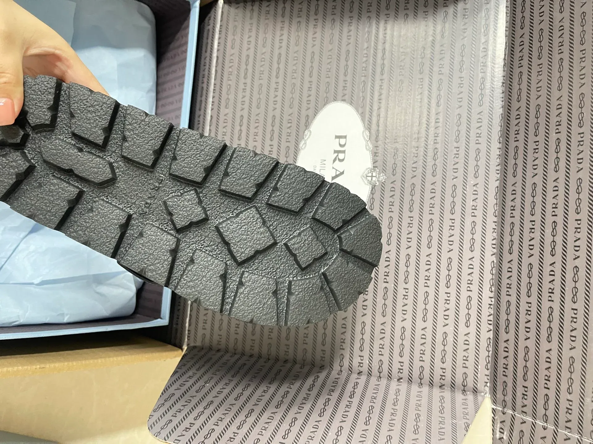 Шлепанцы Женские Prada 23262