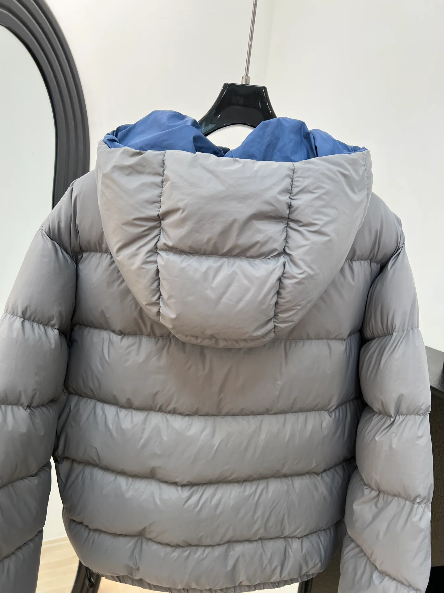 Куртки И Пуховики Женские Miu Miu 18149759