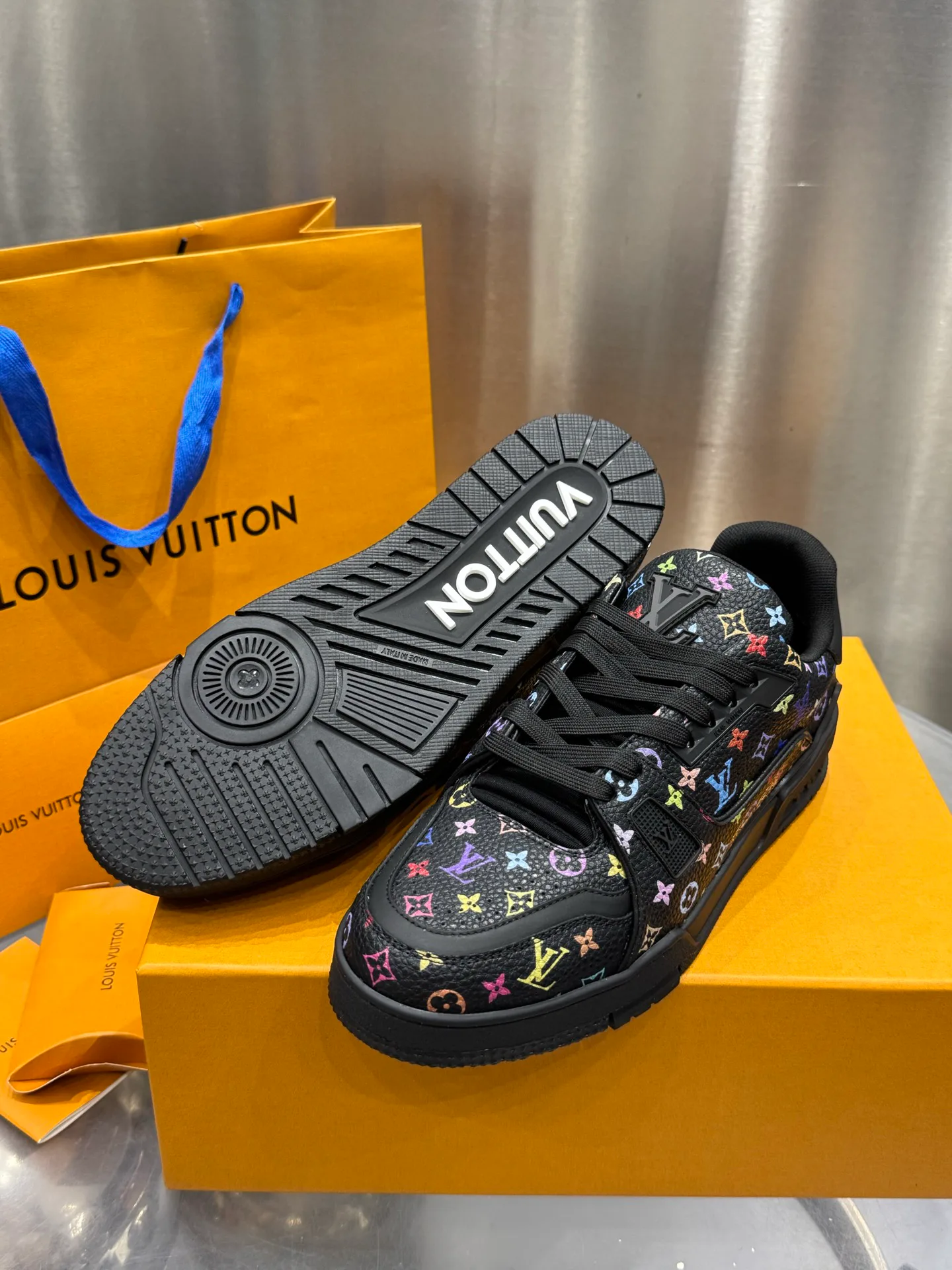 Кроссовки Мужские Louis Vuitton 19073346